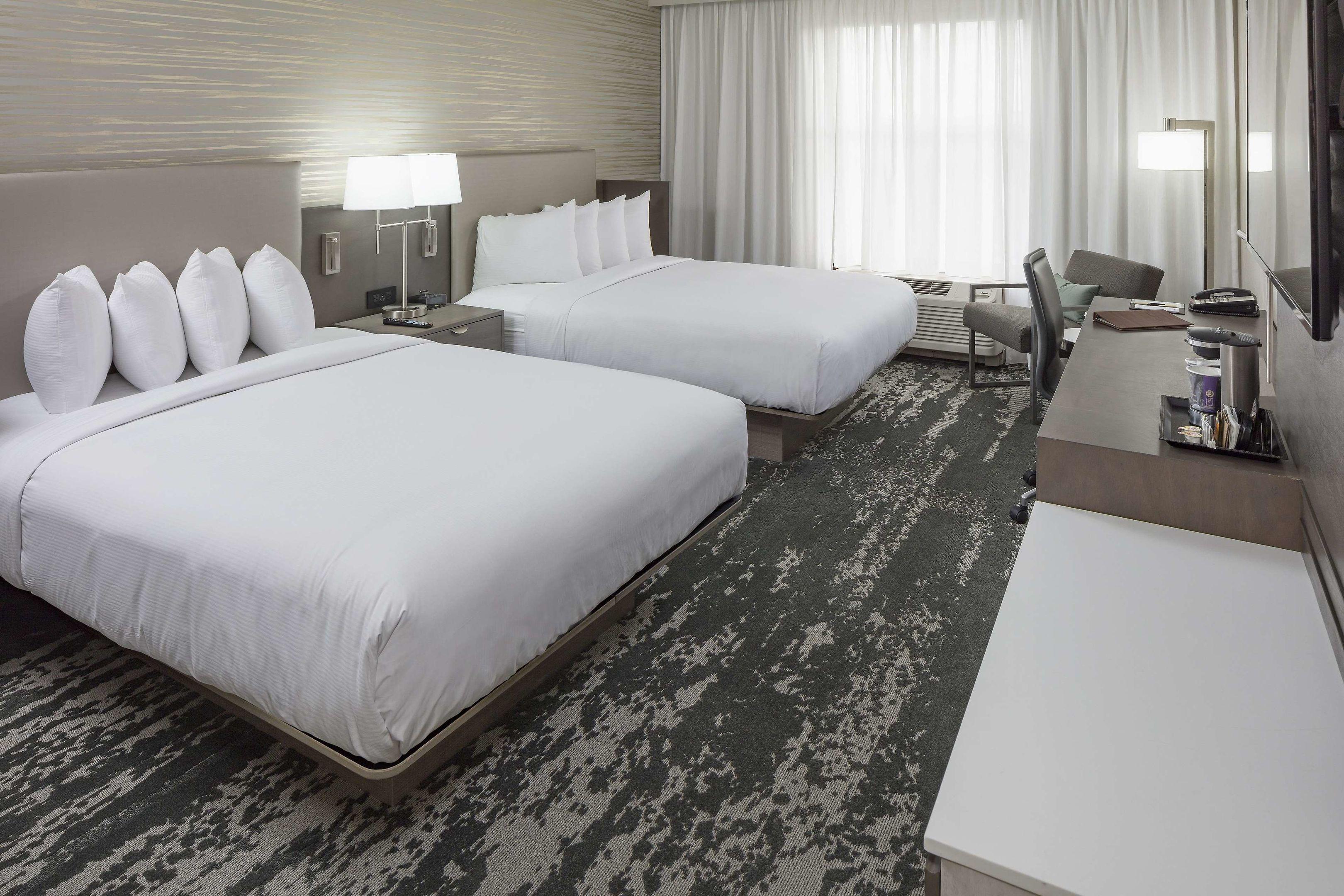 DoubleTree by Hilton Boston Logan Airport Chelsea — photo 5