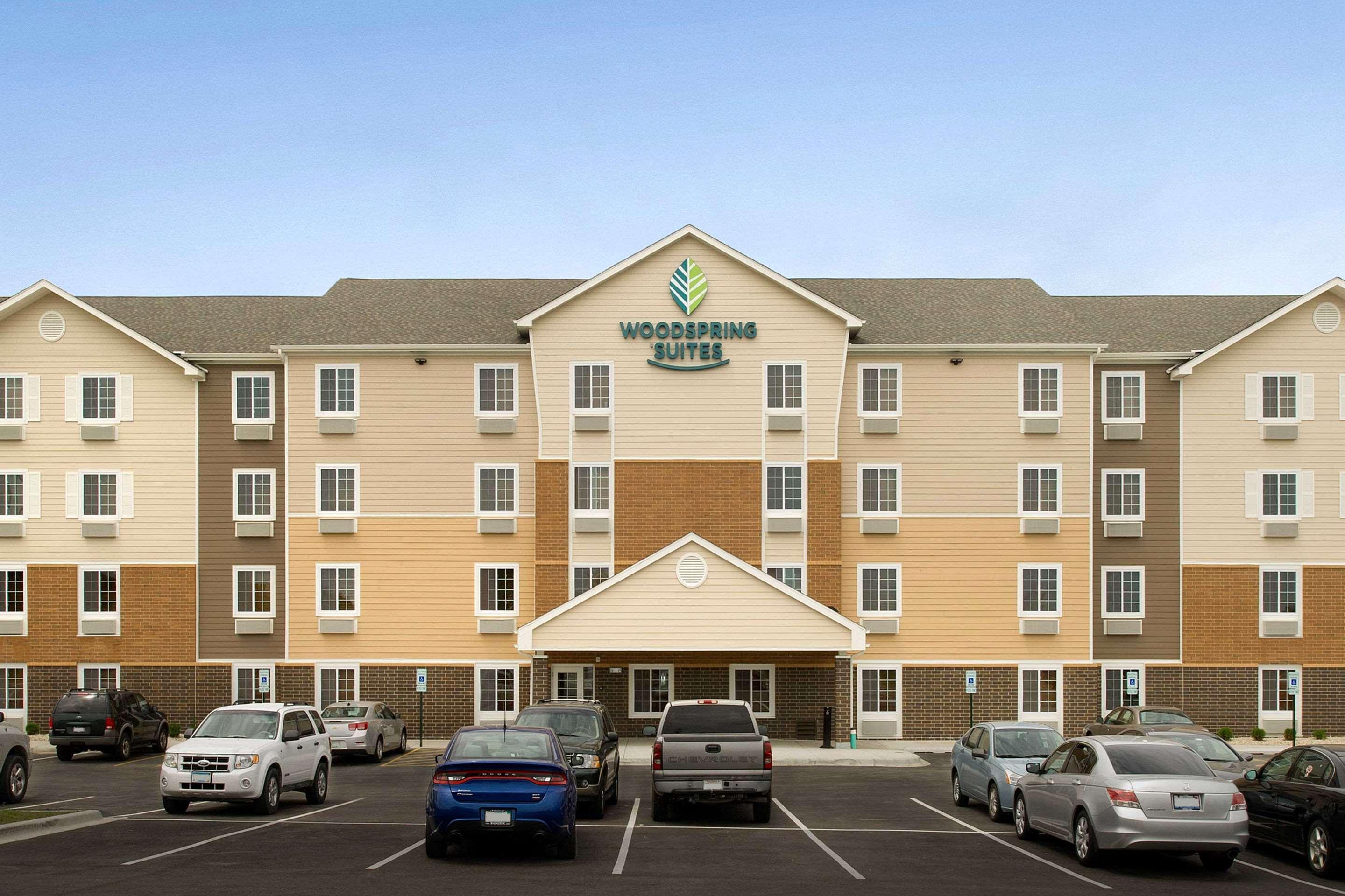 WoodSpring Suites Chicago Romeoville — photo 3