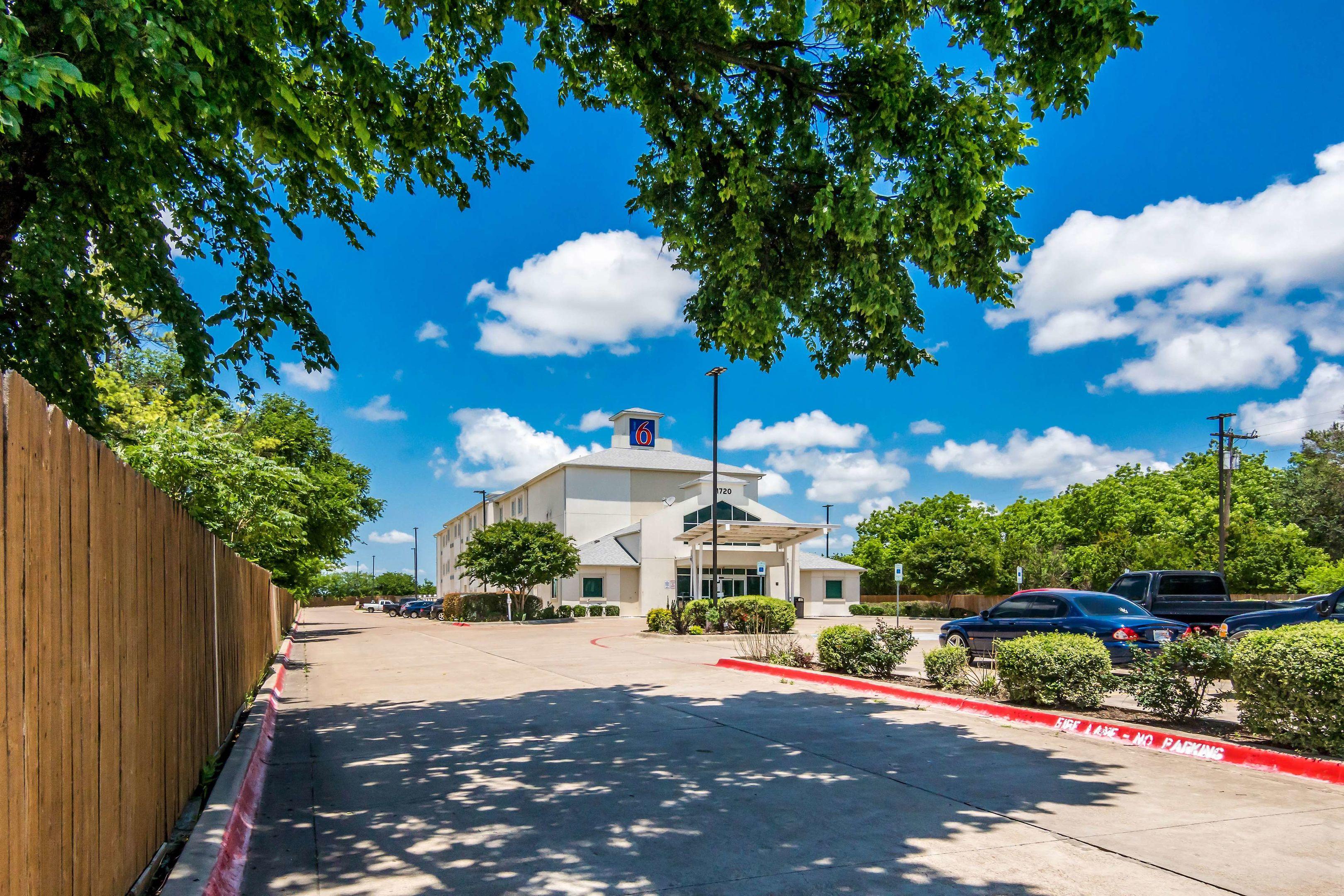 Motel 6 Cleburne — photo 4