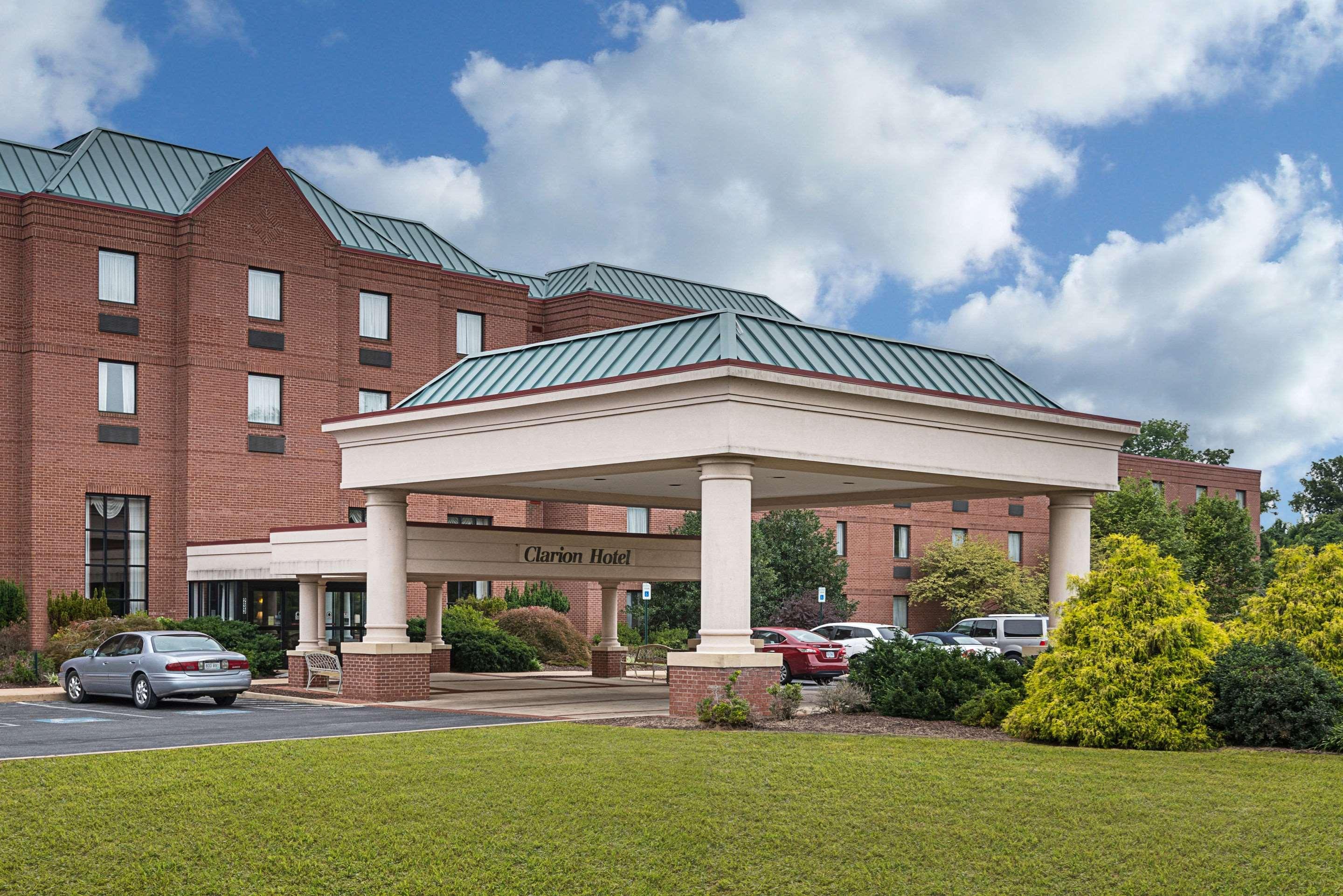 Clarion Hotel & Conference Center — photo 4