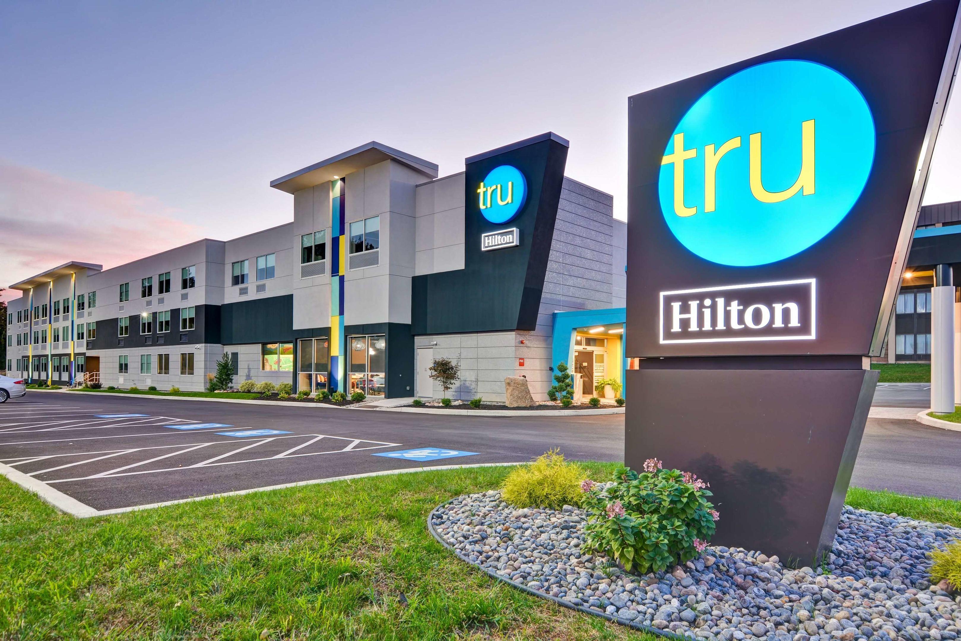 Tru by Hilton Syracuse North Airport Area — photo 4