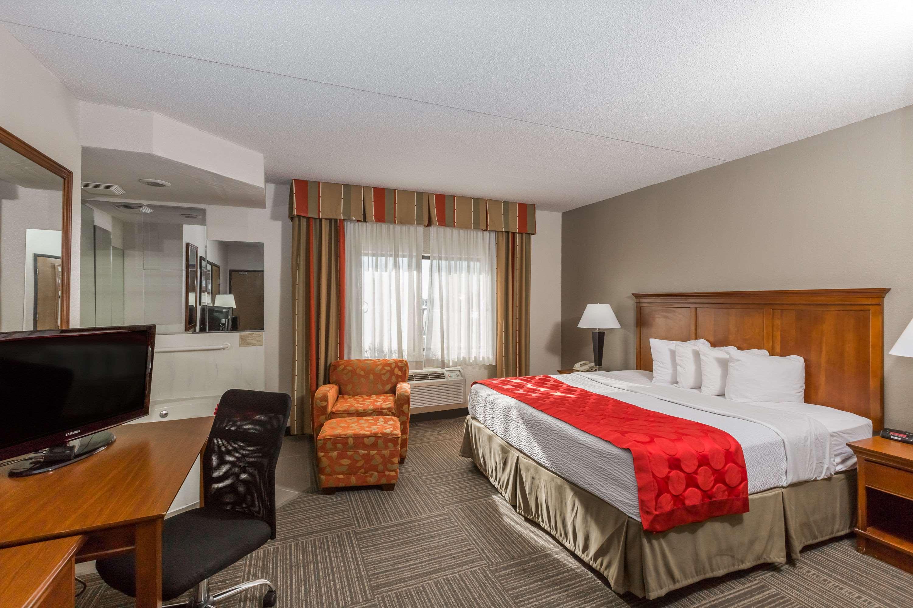 Ramada by Wyndham Platte City KCI Airport — photo 5