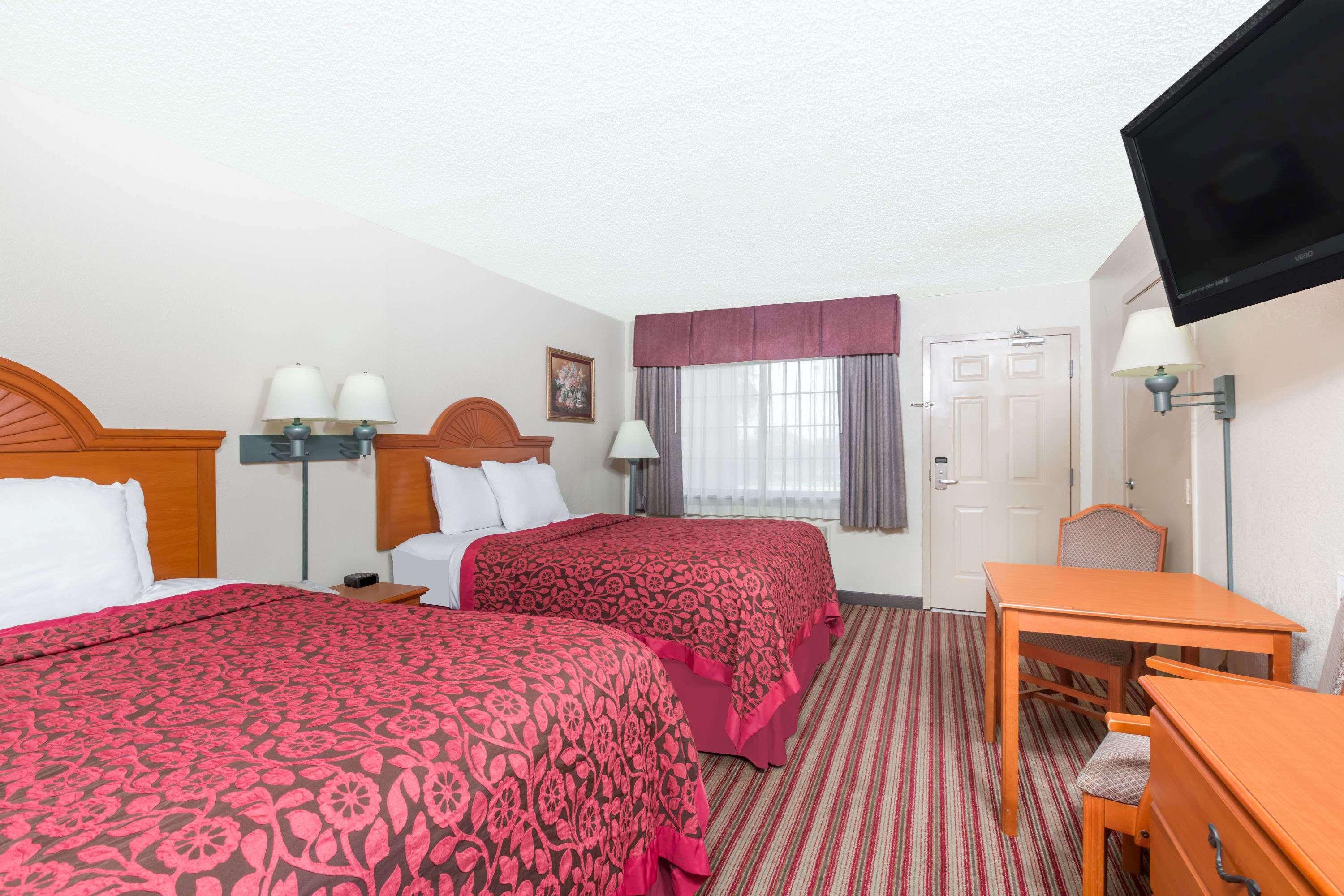 Days Inn by Wyndham Portland/Corpus Christi — photo 3