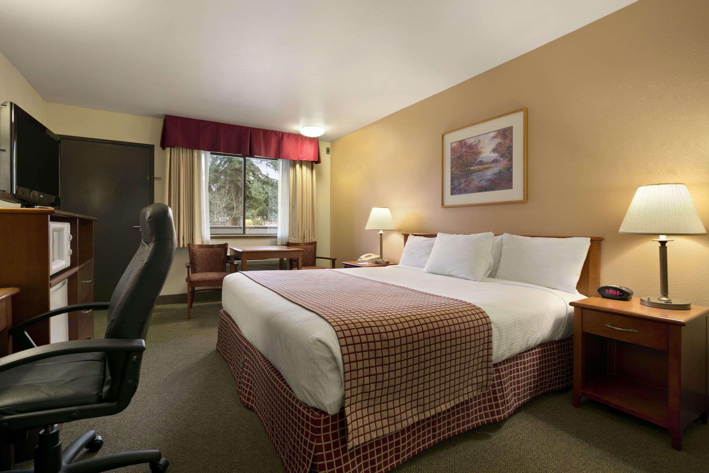 Baymont Inn & Suites Seattle/Kirkland WA — photo 5