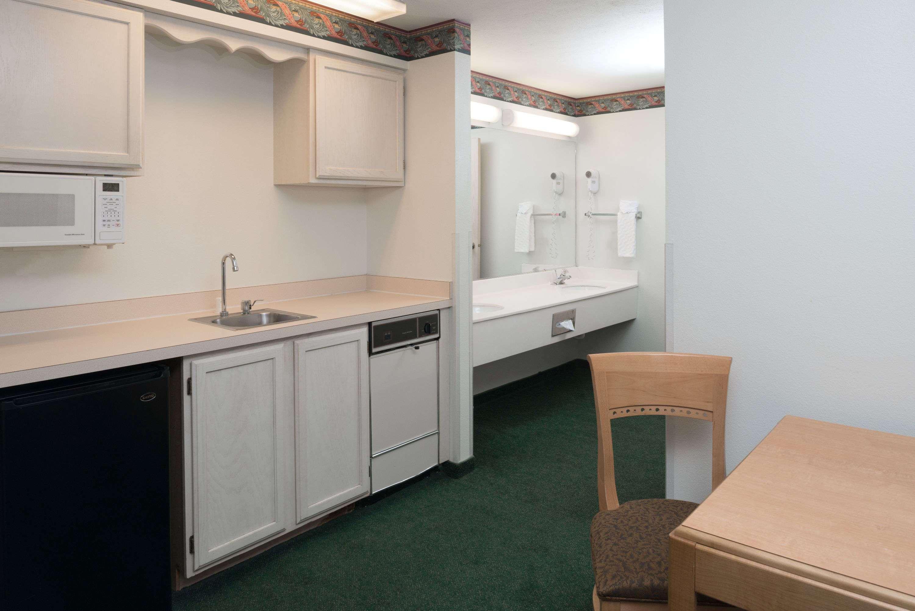 Baymont Inn & Suites Coeur D'Alene — photo 4