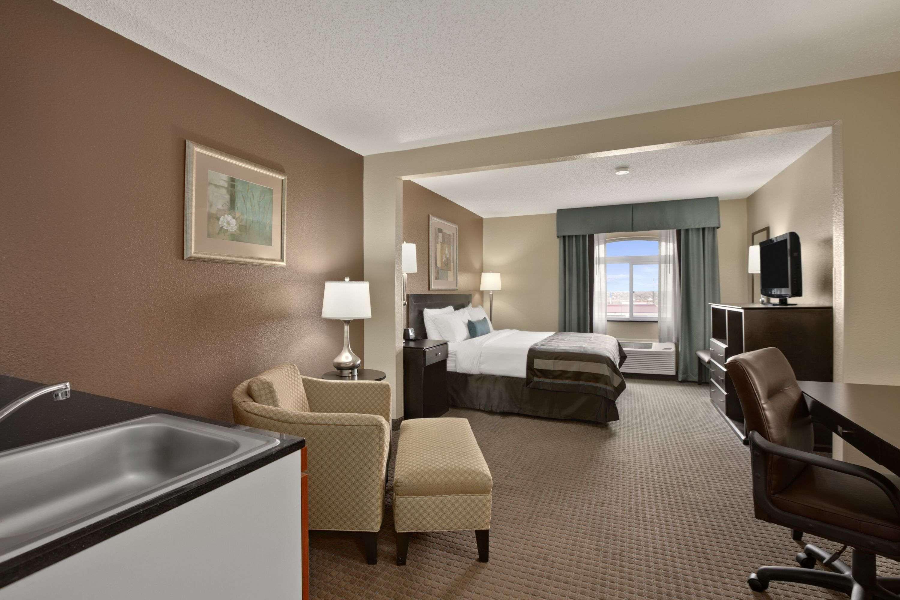 Wingate by Wyndham Pueblo — photo 5