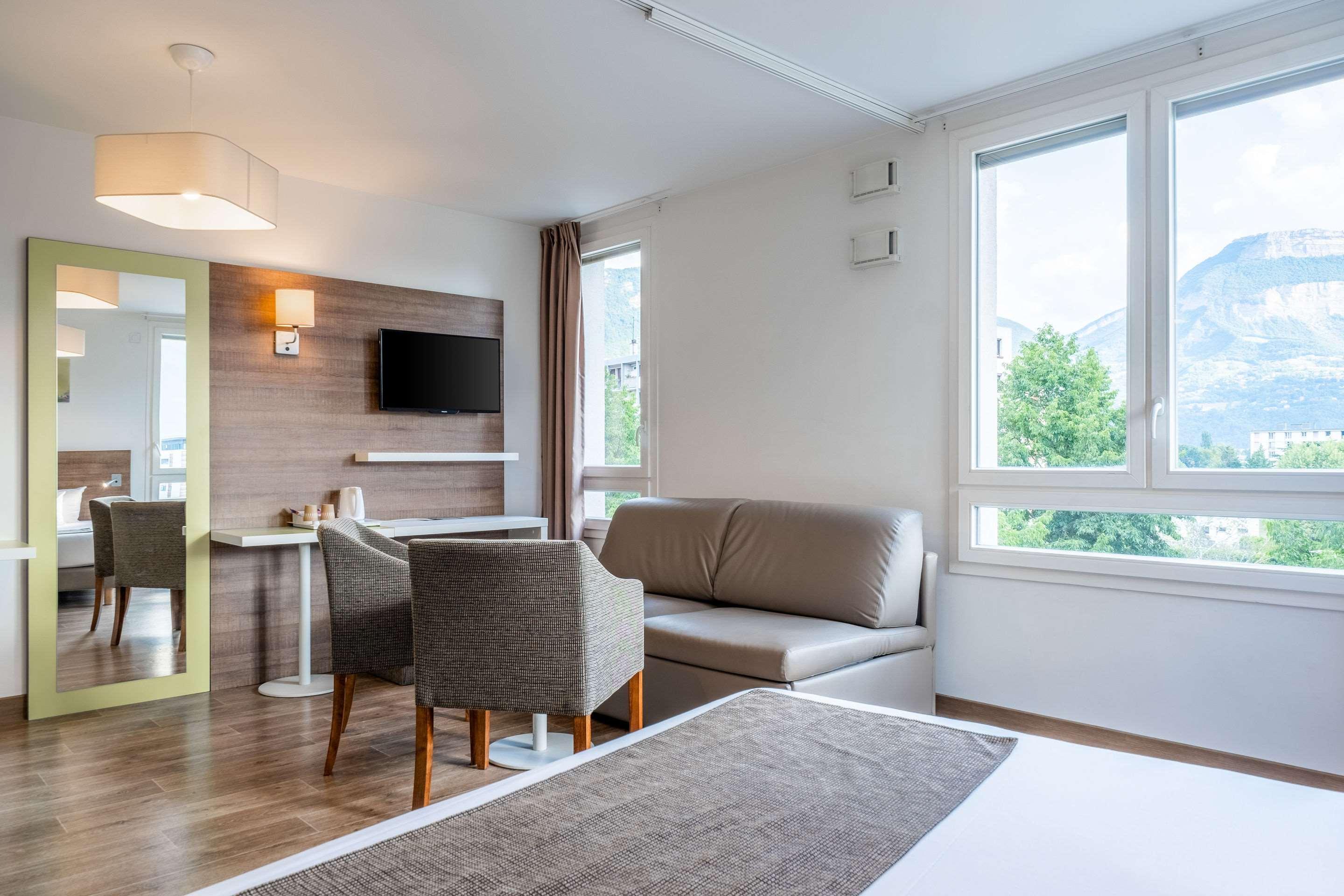 Comfort Suites Universités Grenoble Est — photo 5