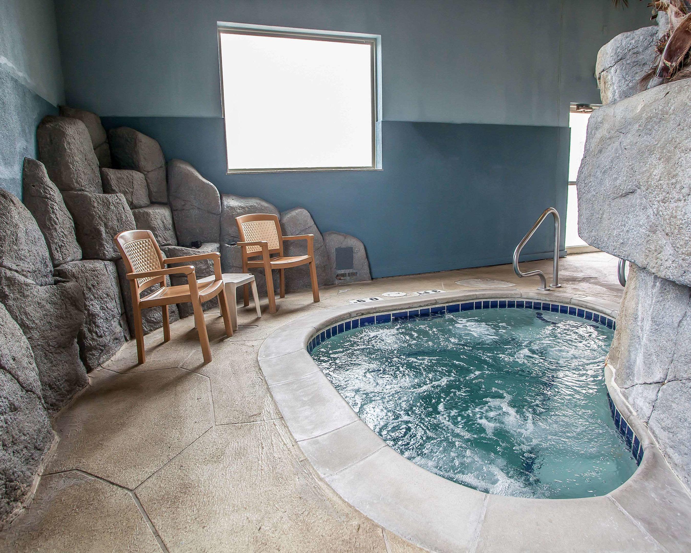 Quality Inn & Suites — photo 3
