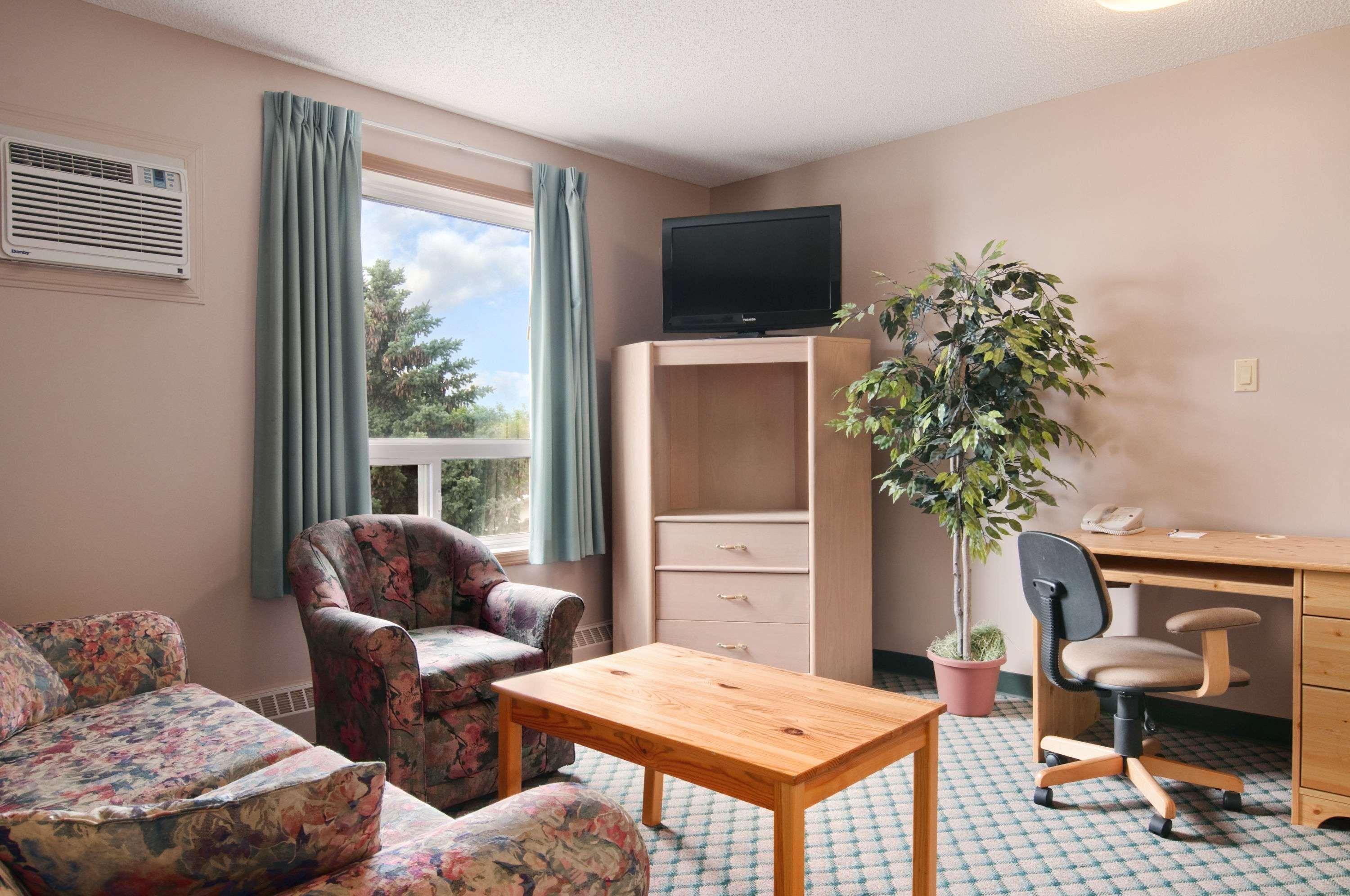 Travelodge Edmonton Airport — photo 5