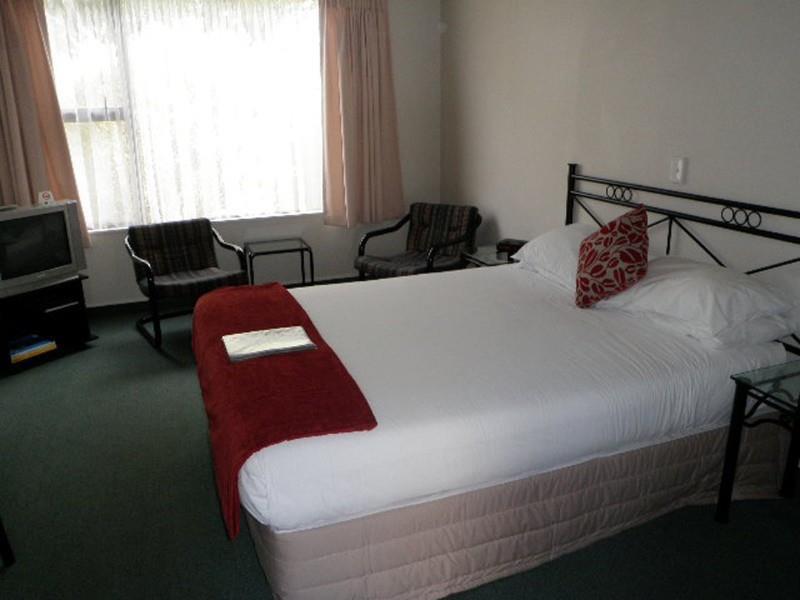 Durham Motor Inn — photo 5