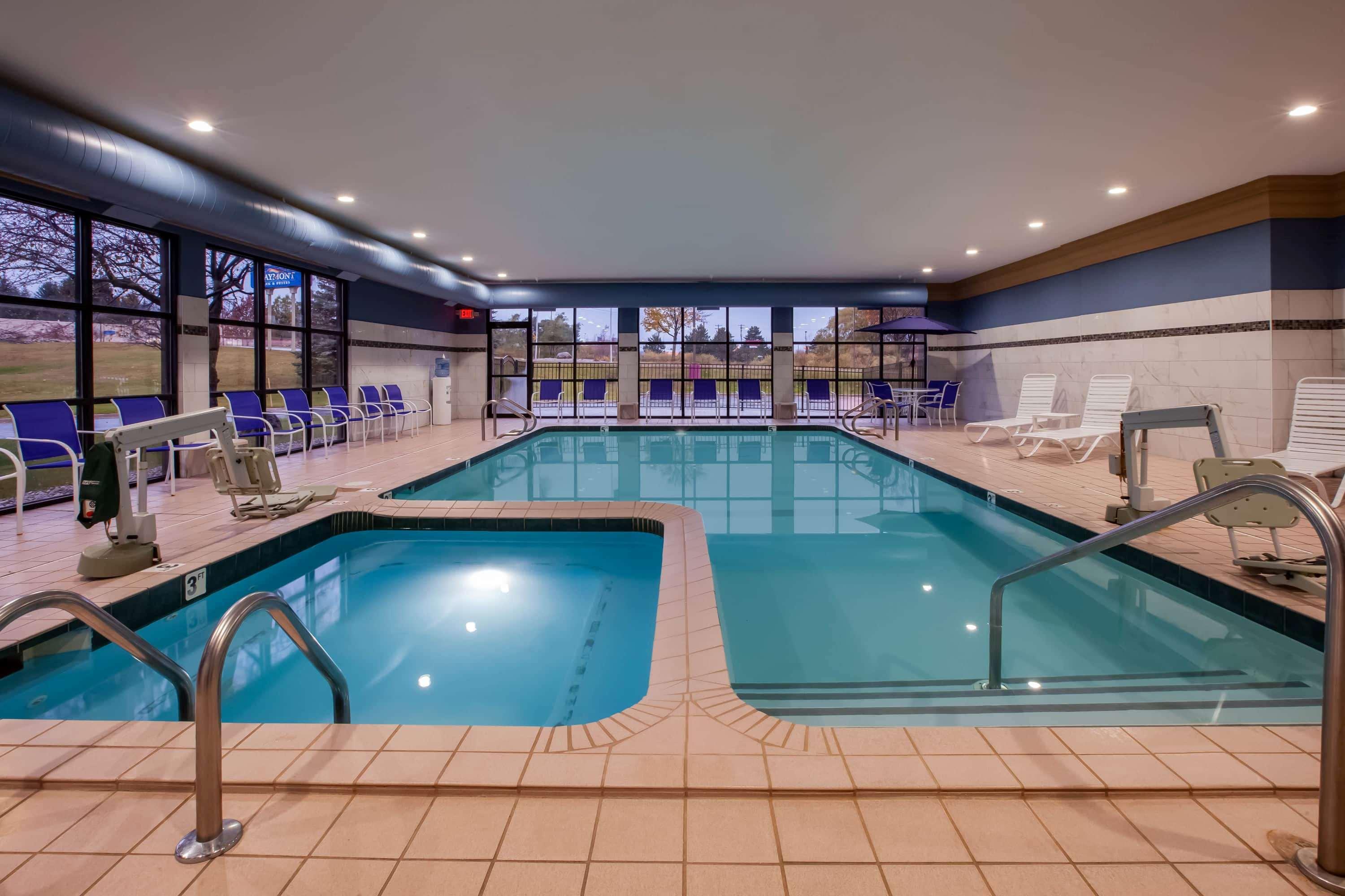 Baymont Inn & Suites Traverse City — photo 4