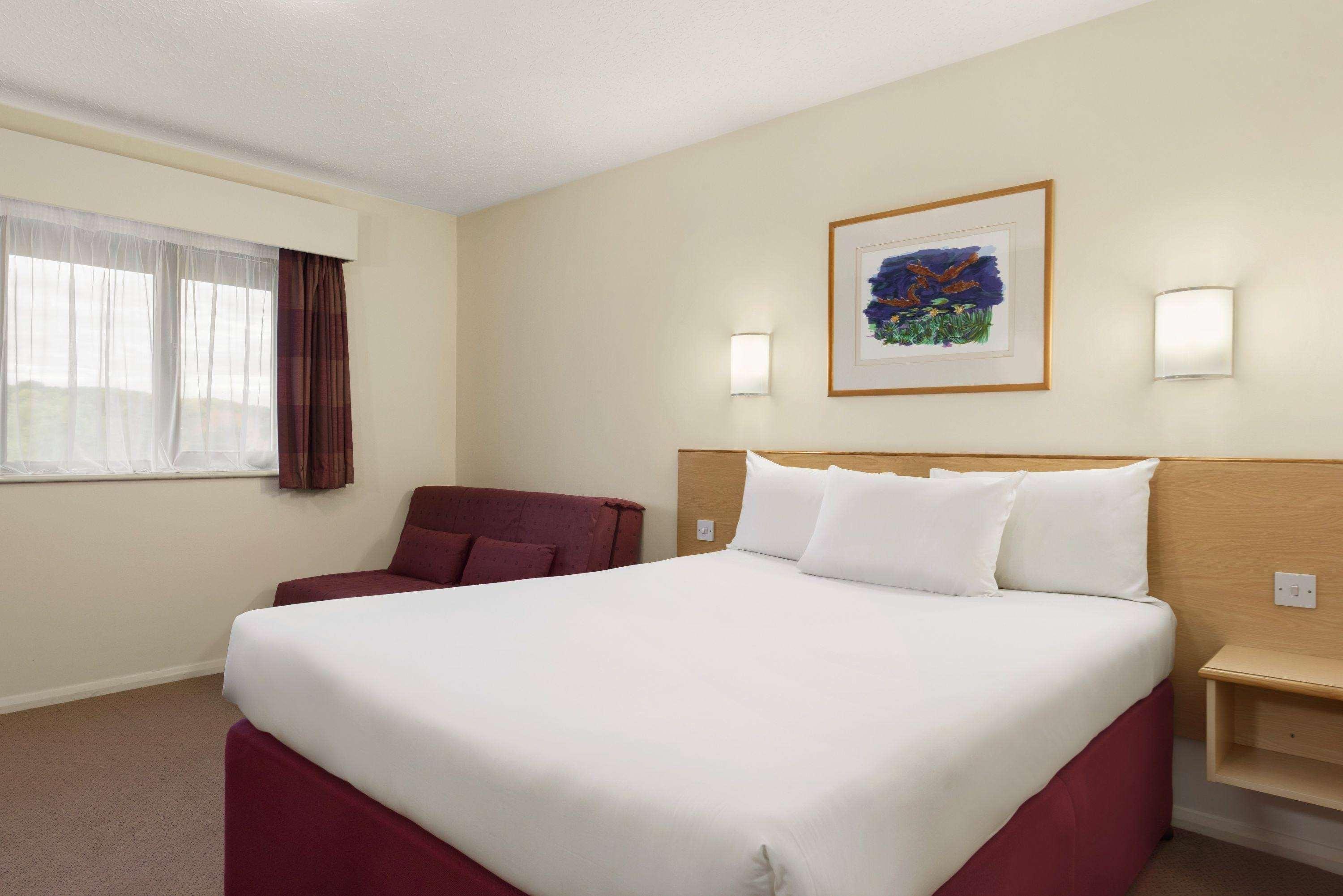 Days Inn Warwick South — photo 5