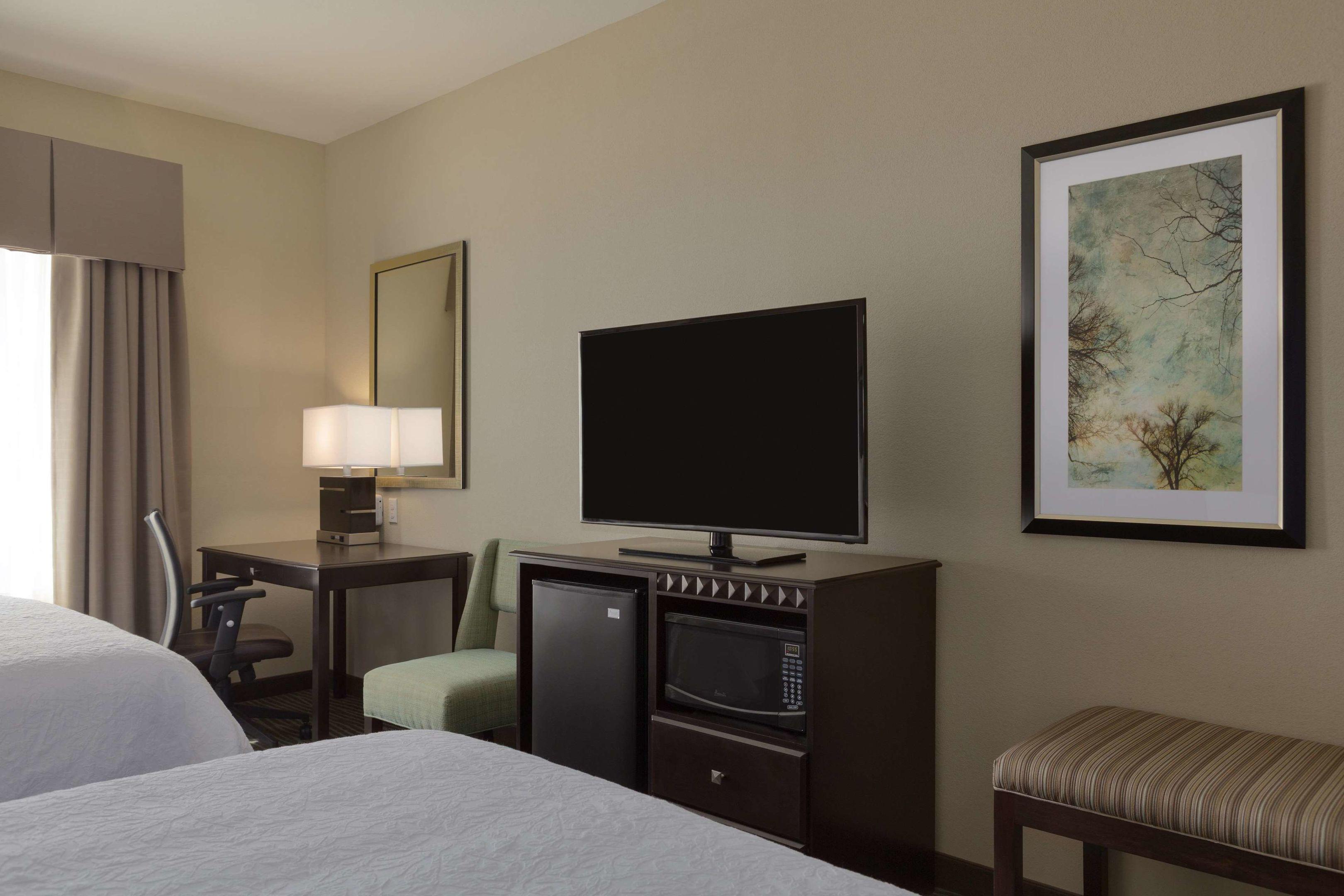 Hampton Inn & Suites Parkersburg Downtown — photo 5