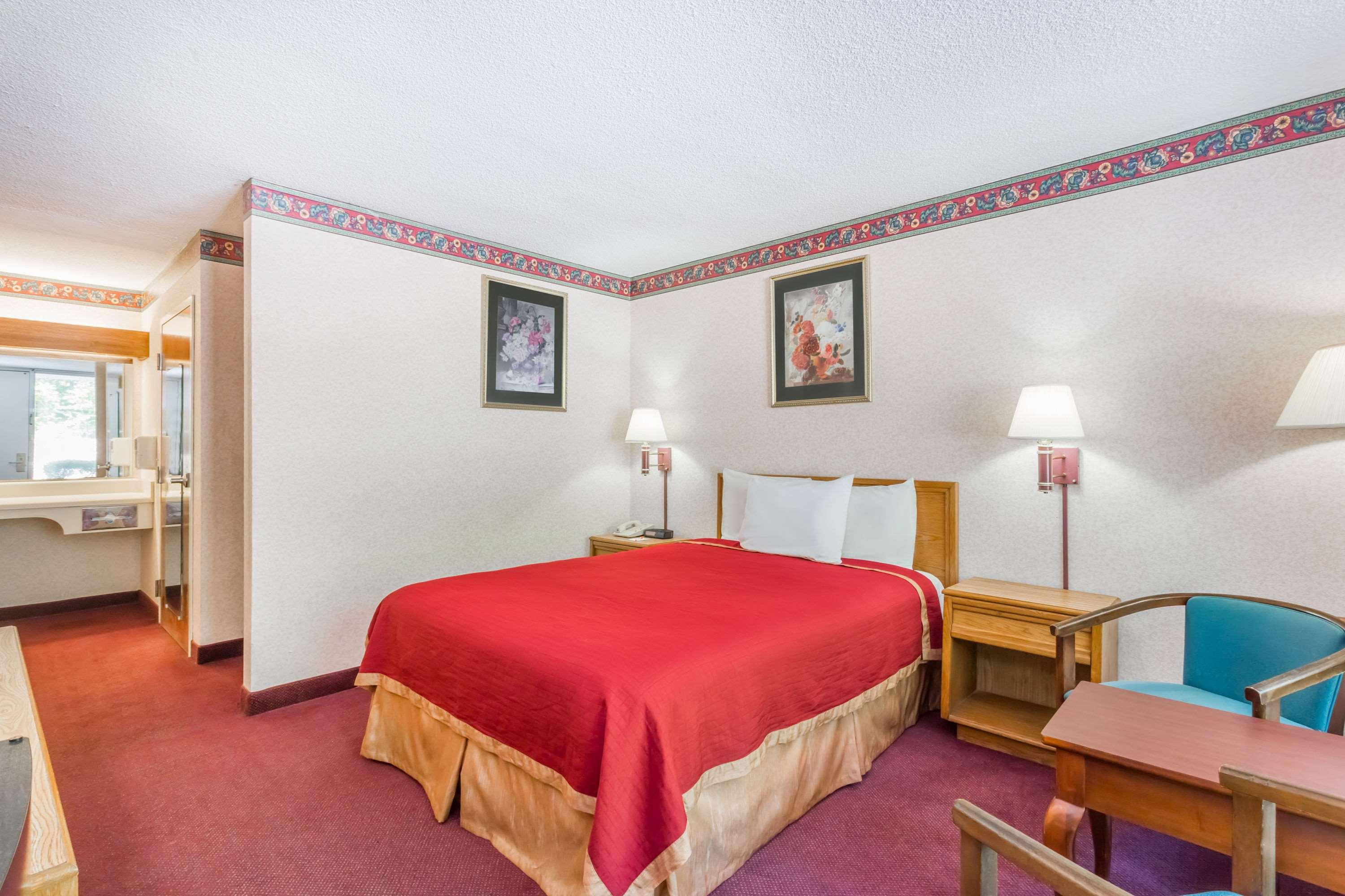 Howard Johnson by Wyndham Salem Hotel & Conference Center — photo 4