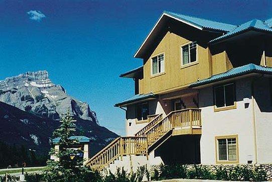 Banff Boundary Lodge — photo 4