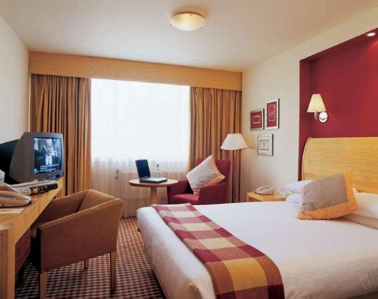 Holiday Inn London Gatwick Airport — photo 5