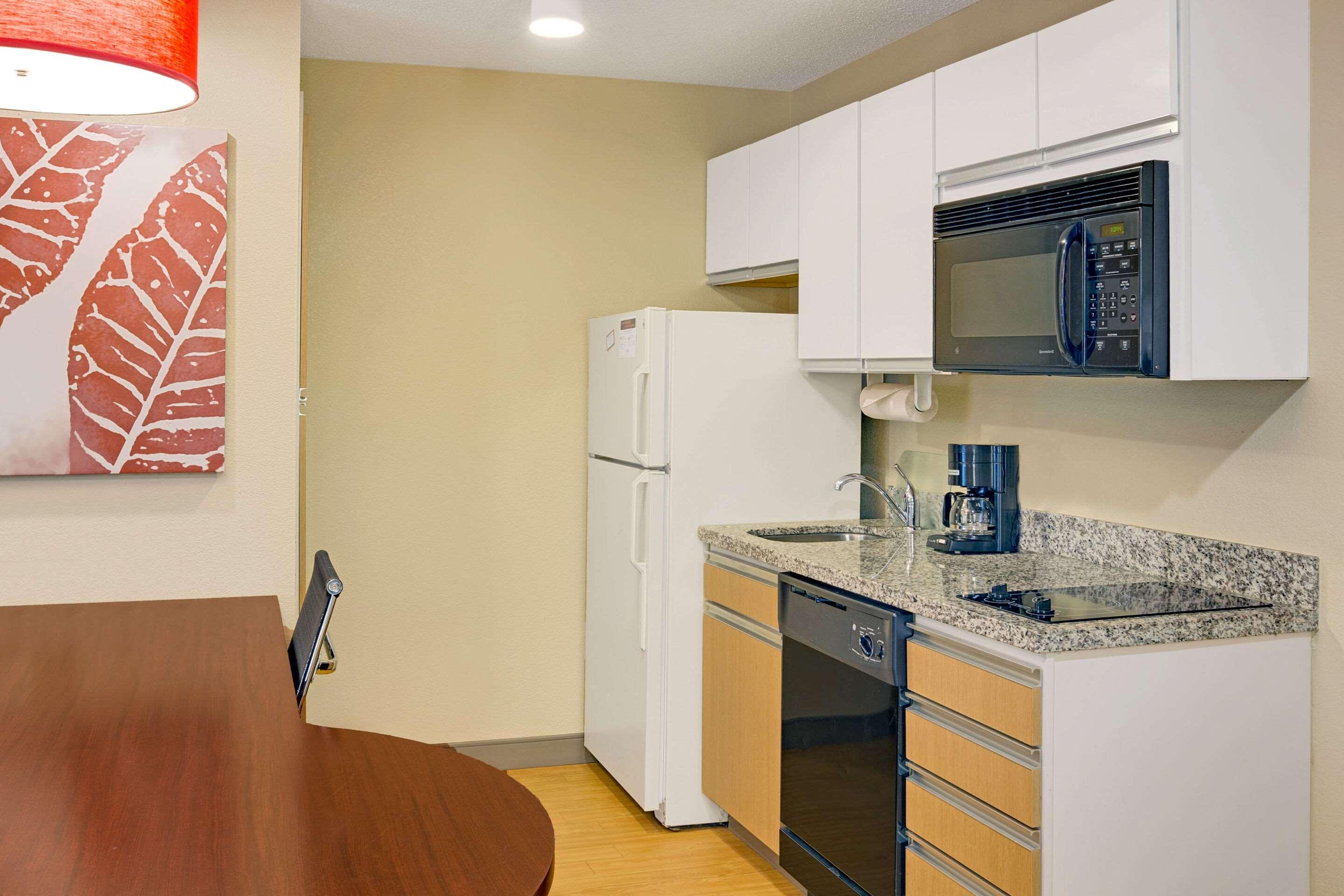 MainStay Suites Chicago Schaumburg — photo 4