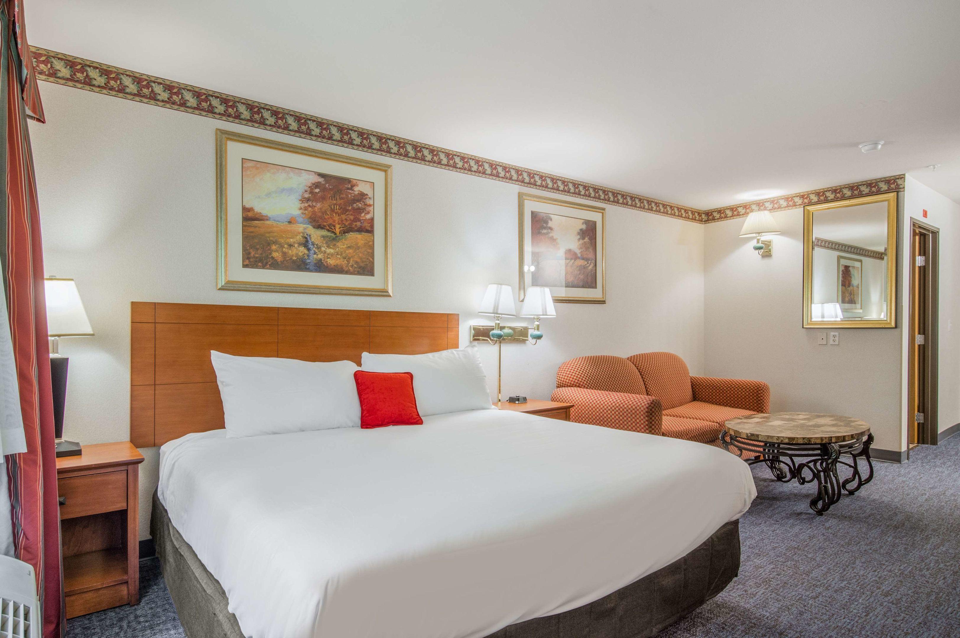 Days Inn by Wyndham Port Orchard — photo 5