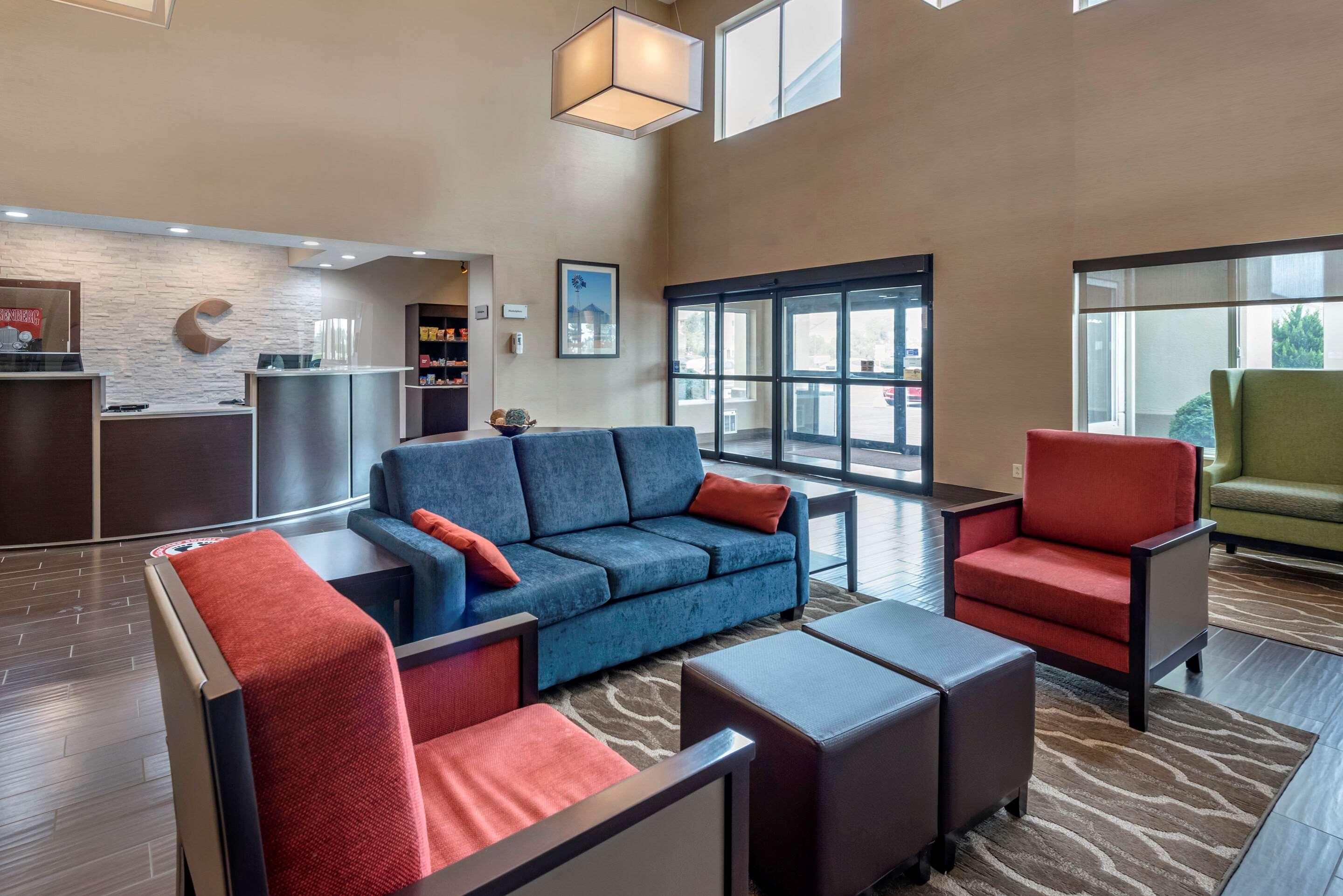 Comfort Suites Auburn — photo 5