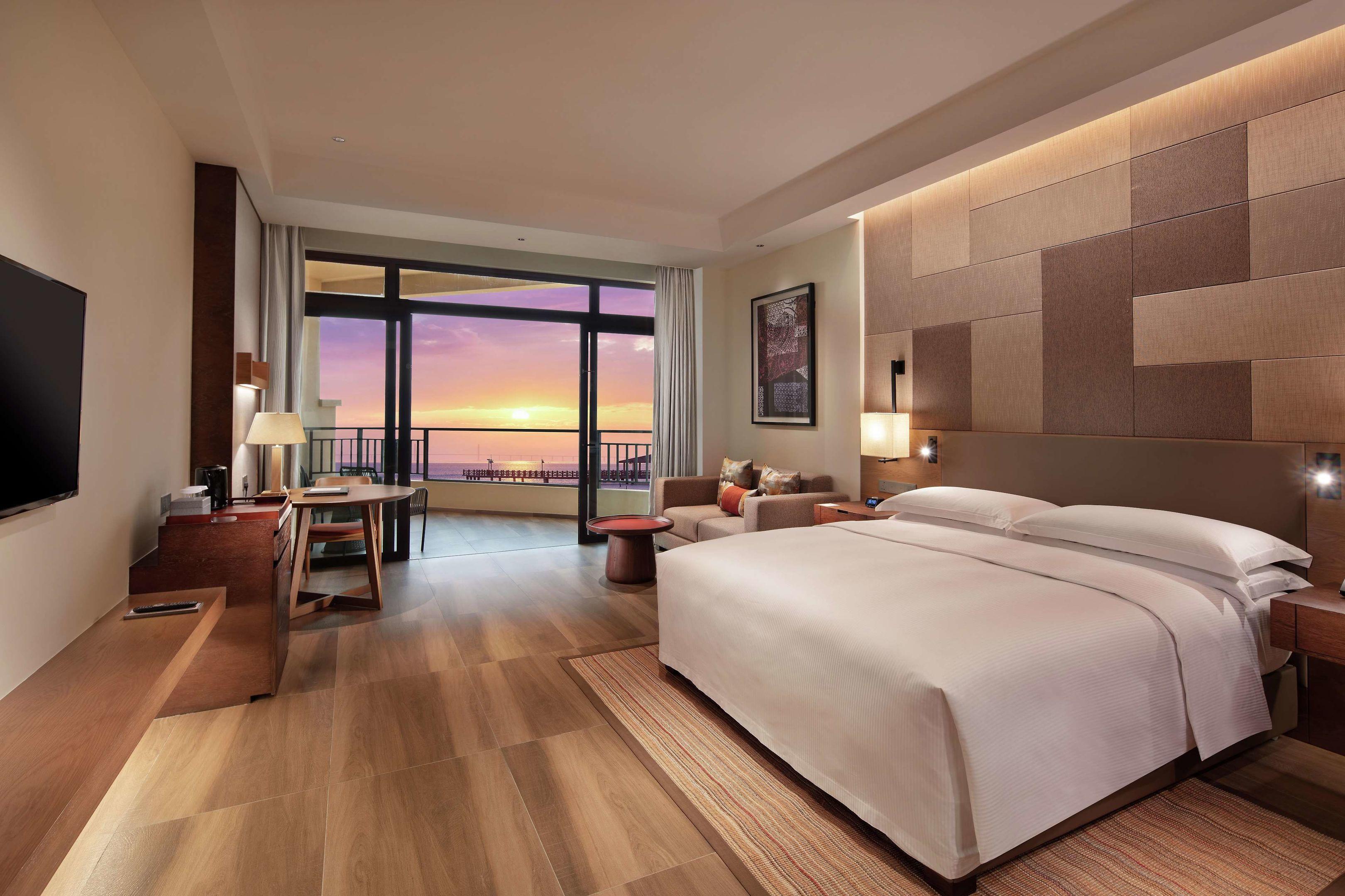 Doubletree By Hilton Huidong Resort — photo 5