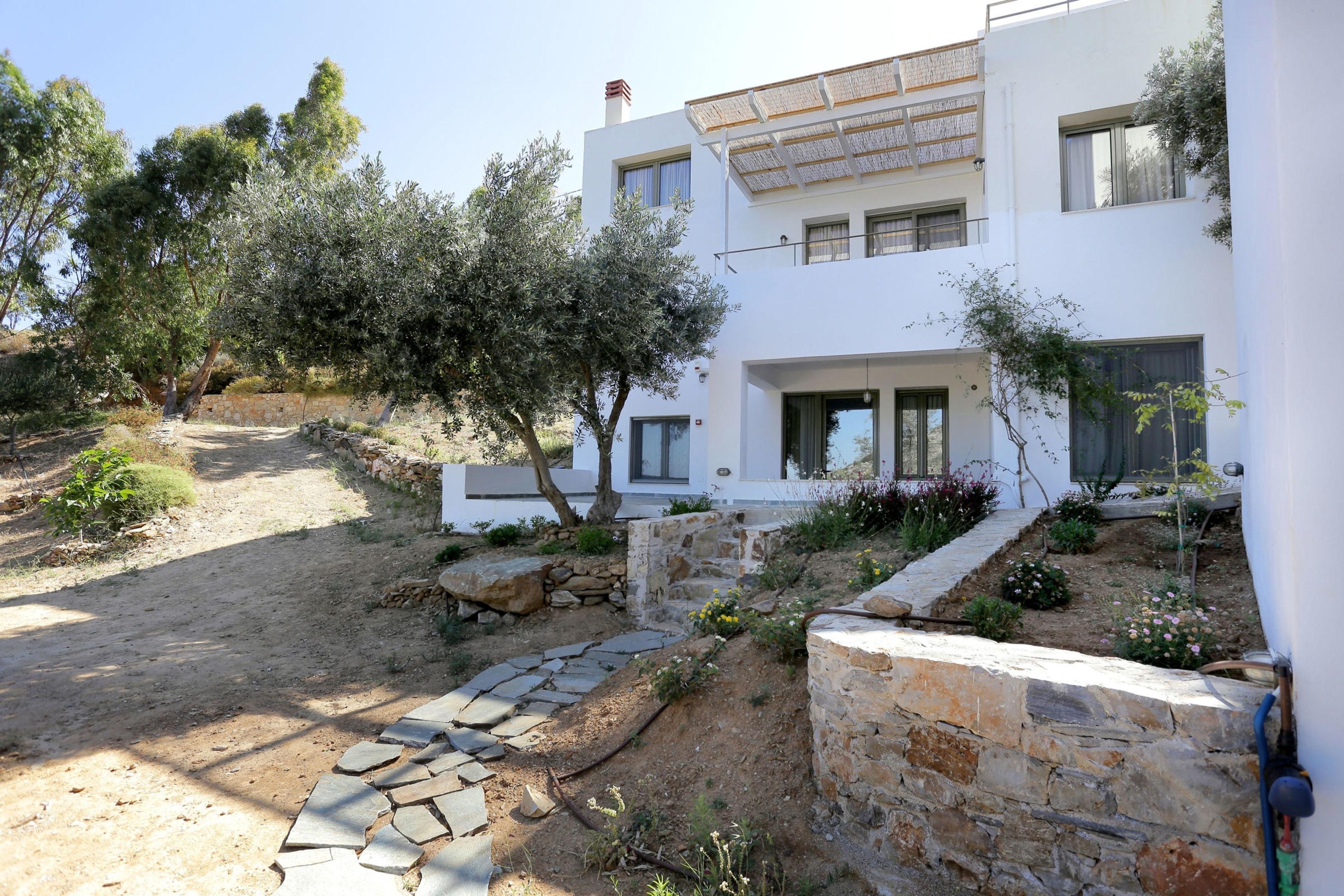 Mourtzanakis Residence — photo 3