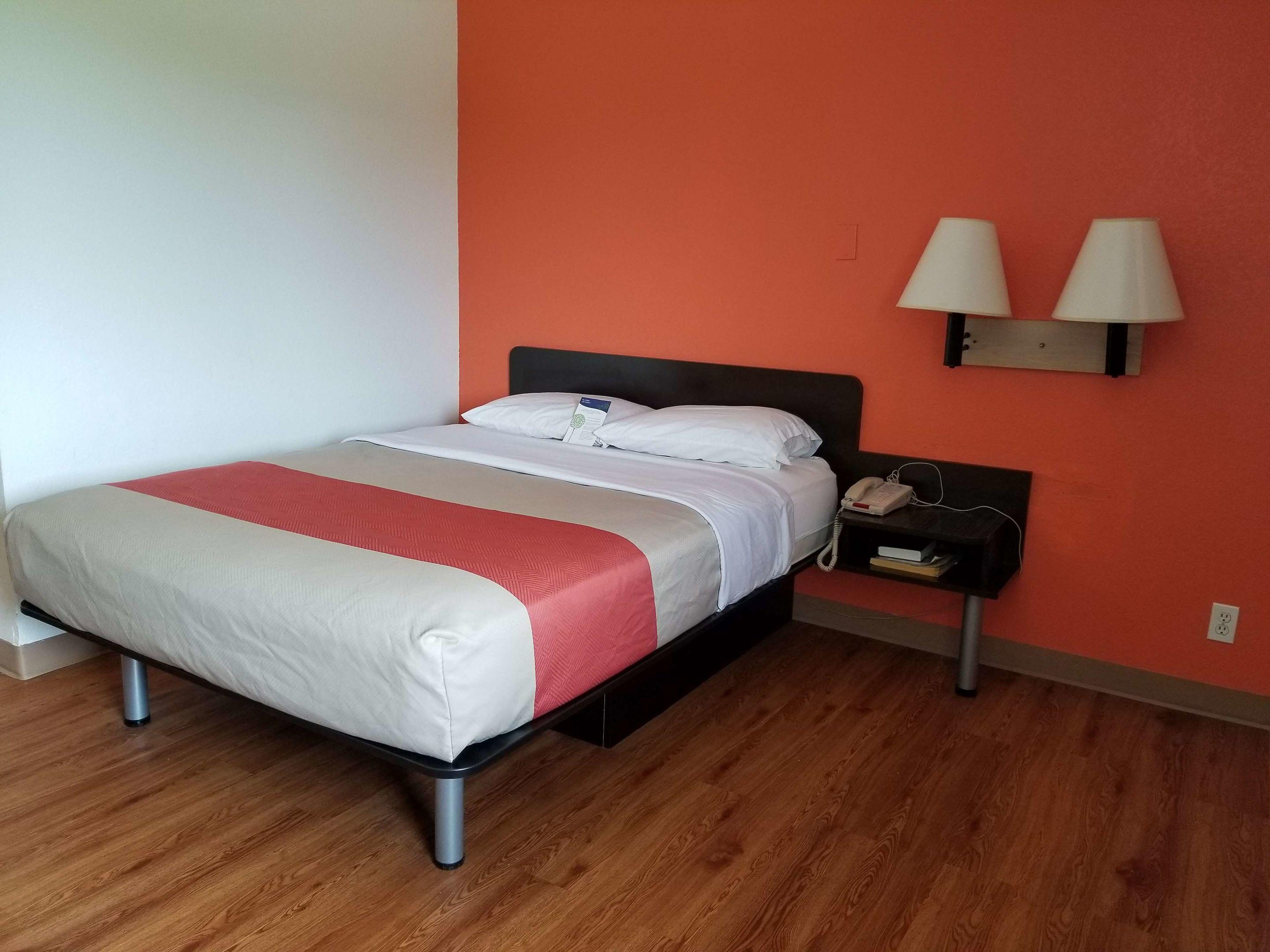 Motel 6 Normal - Bloomington Area — photo 3