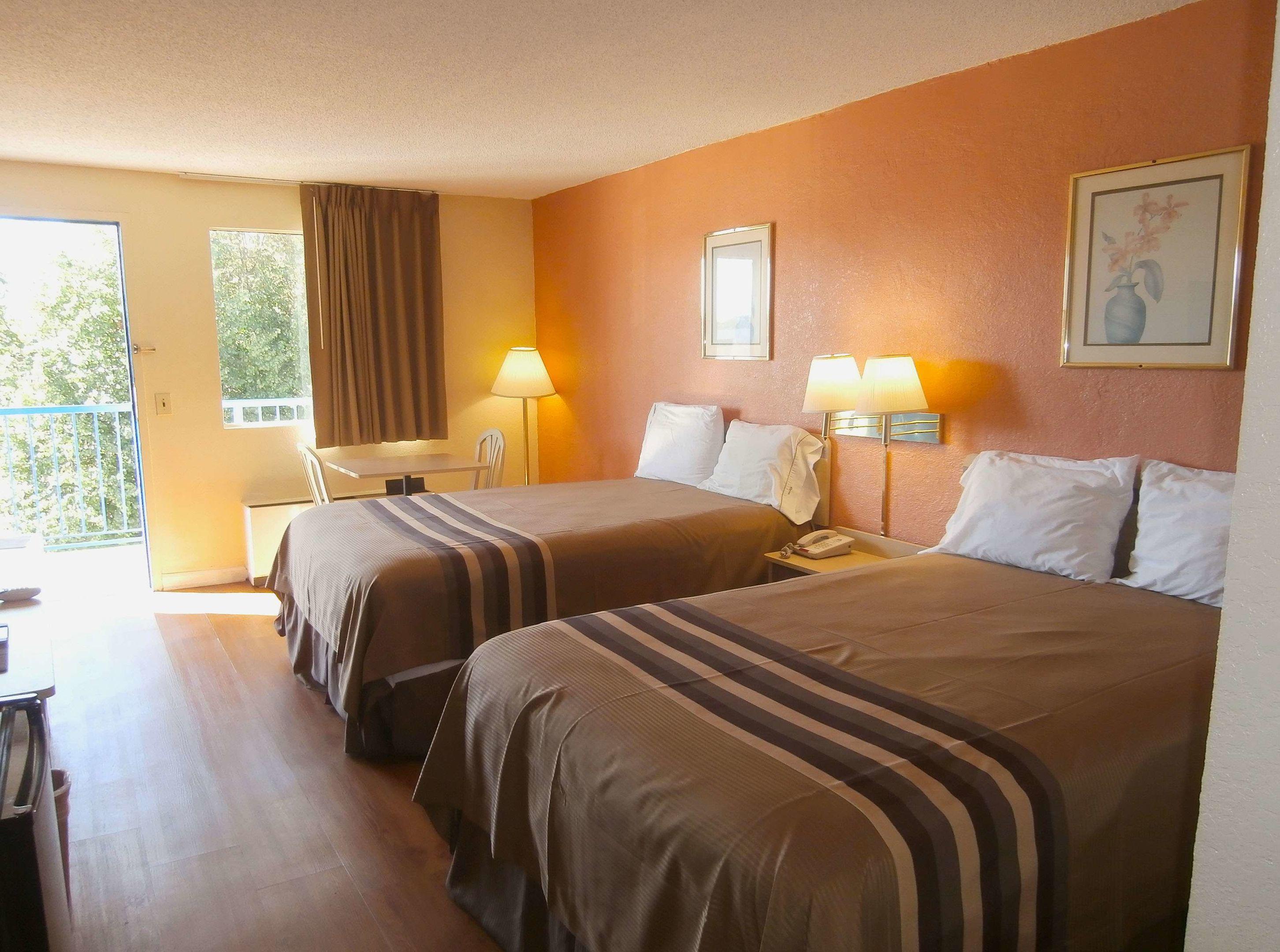 Americas Best Value Inn - Tucker — photo 4