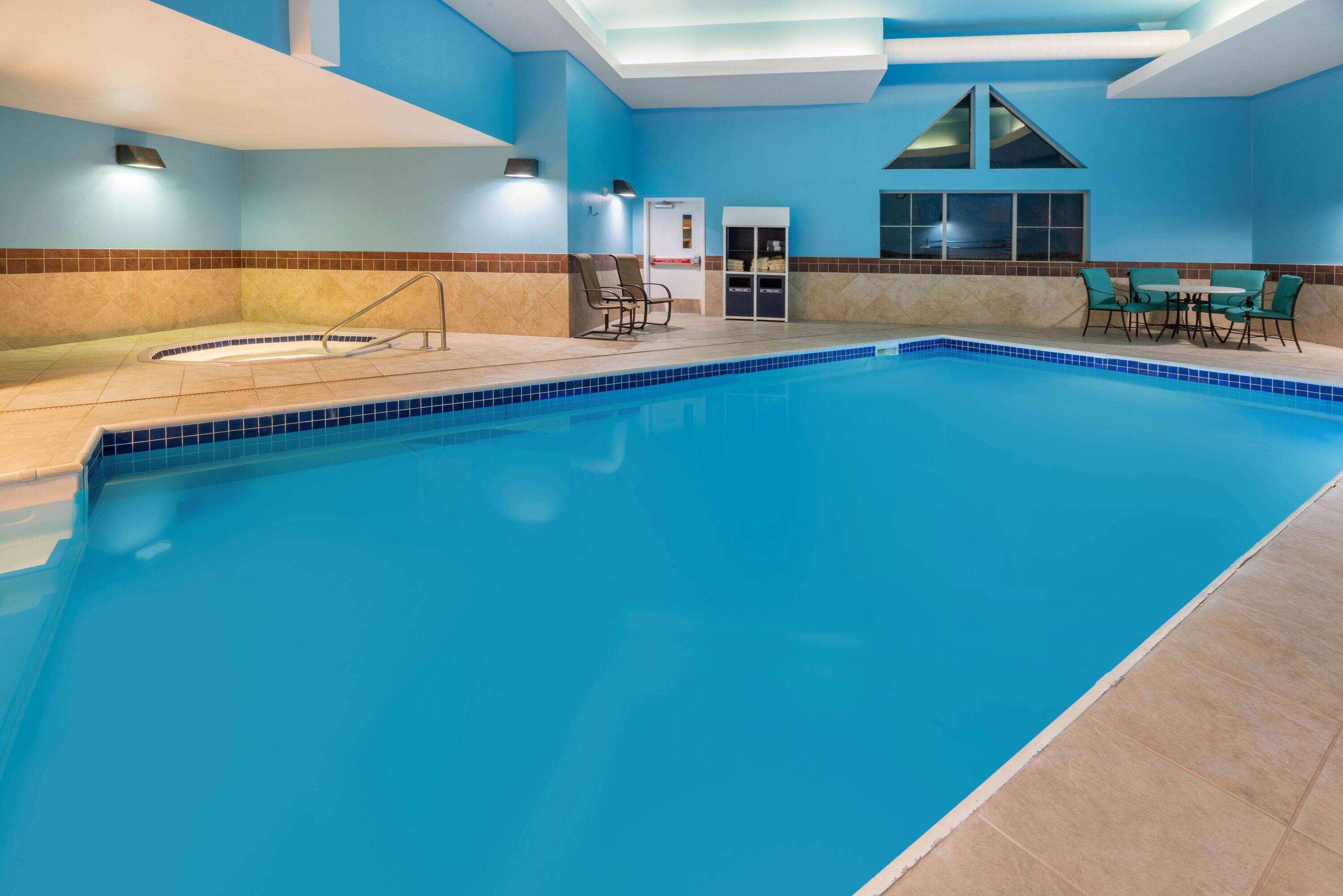 La Quinta Inn & Suites by Wyndham Bozeman — photo 5