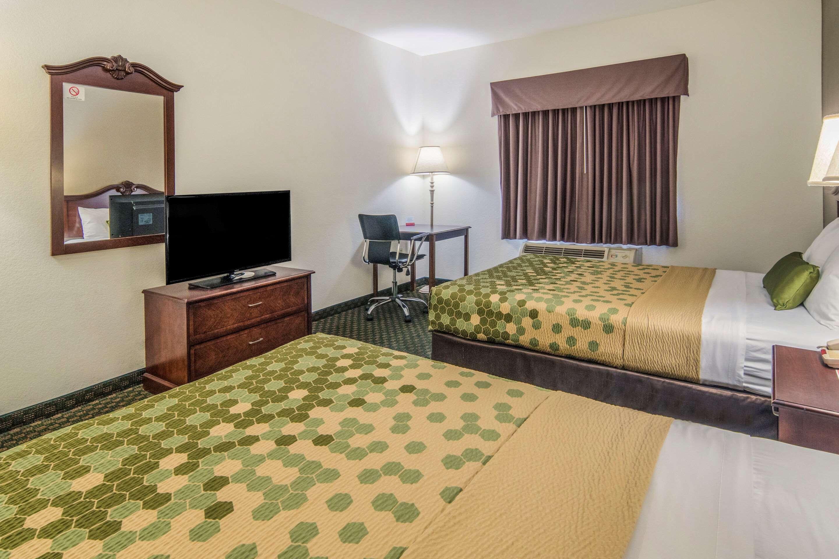 Econo Lodge Weatherford — photo 4