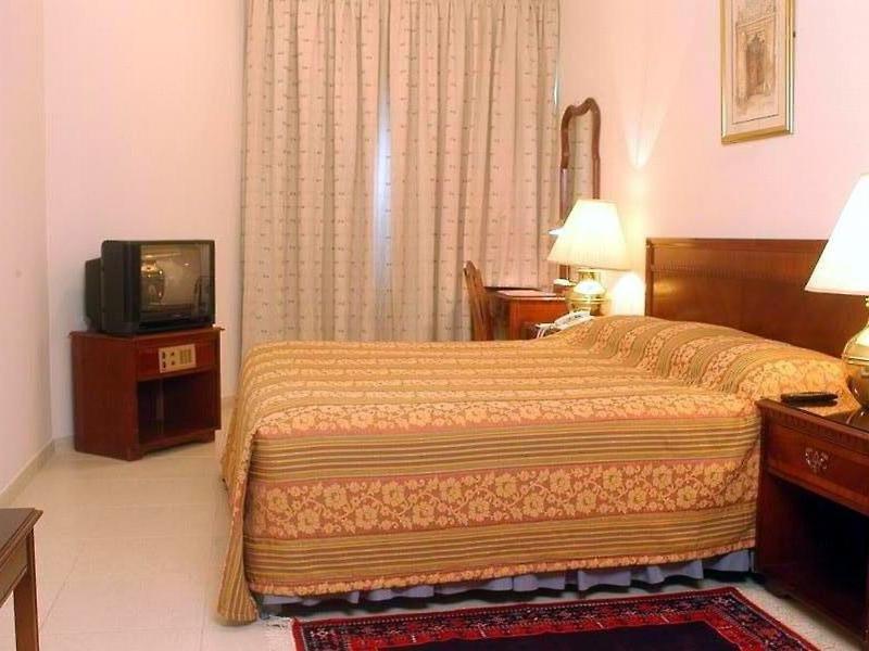 Ramee Guestline Hotel Apts II Dubai — photo 4