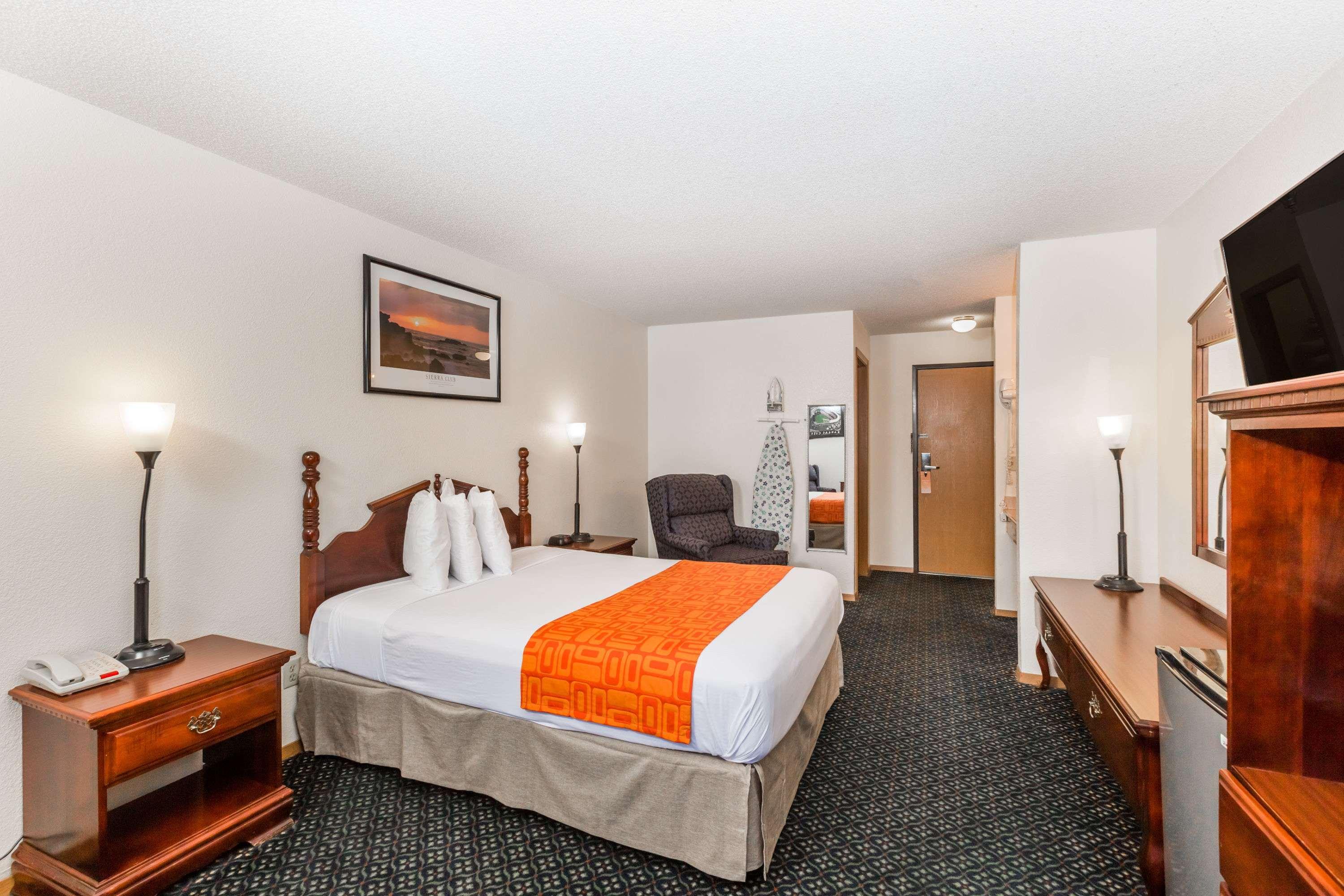 Howard Johnson by Wyndham Wichita Airport — photo 5