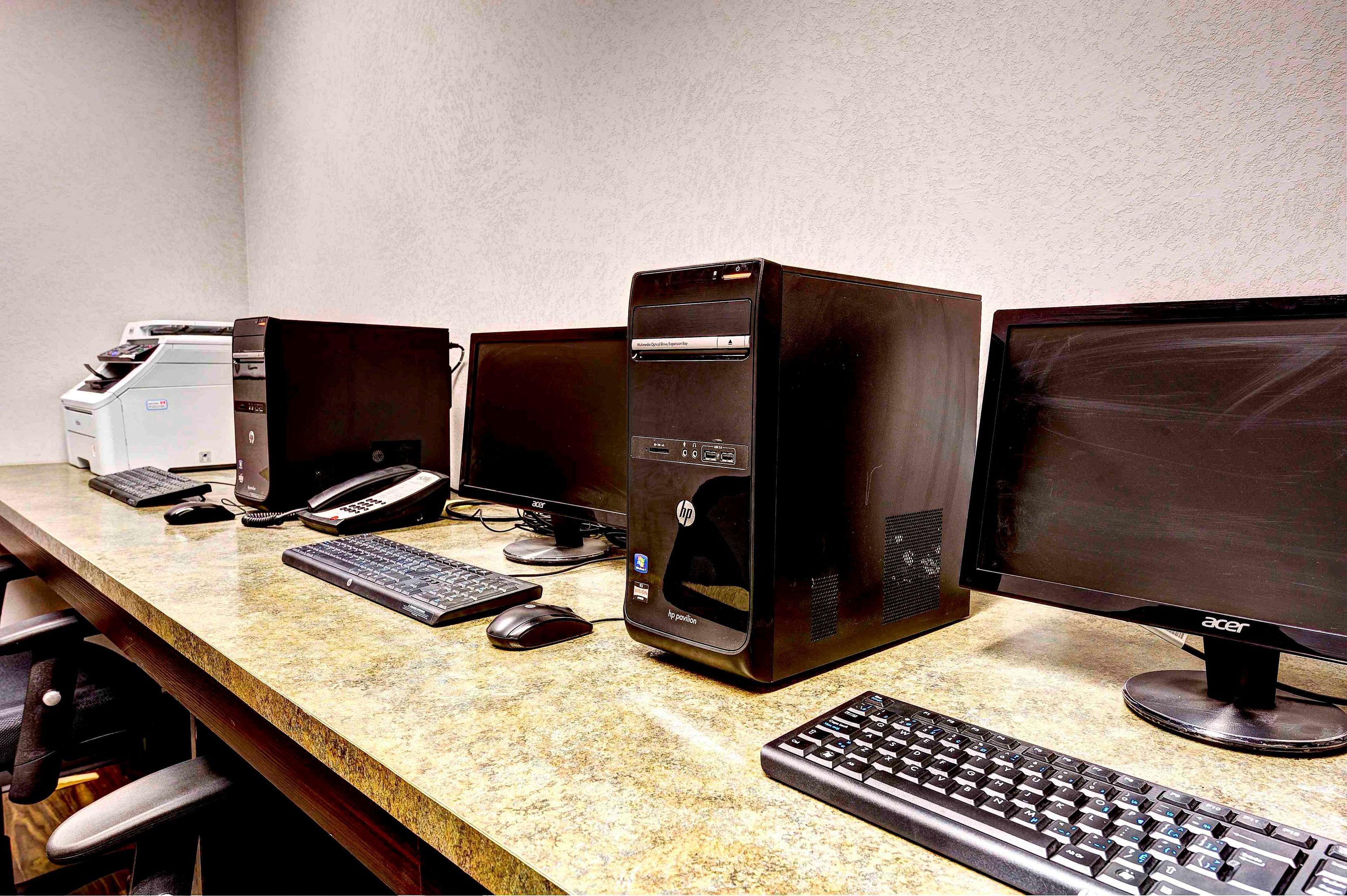 Home Inn And Suites — photo 3