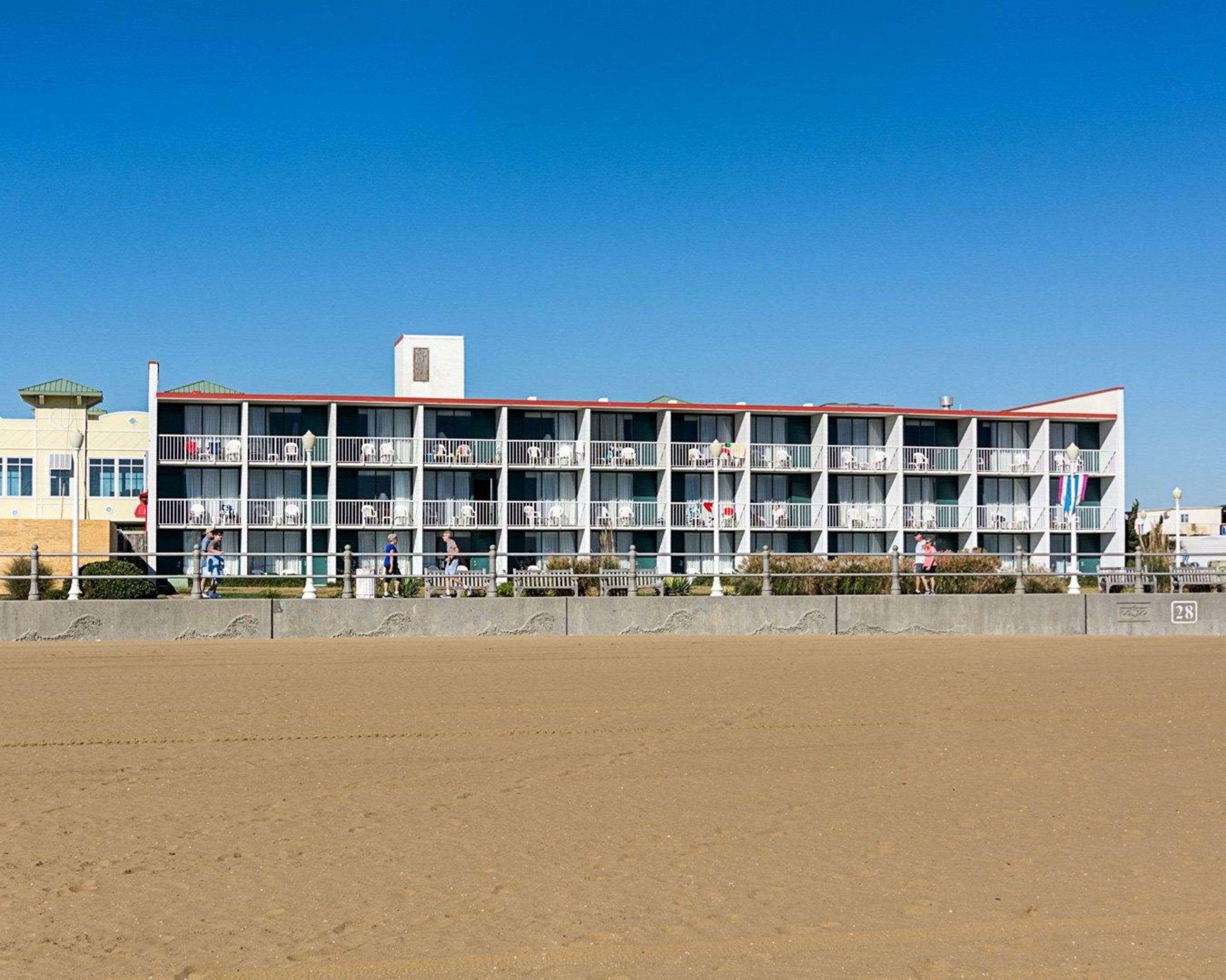 Econo Lodge Virginia Beach - On The Ocean — photo 3