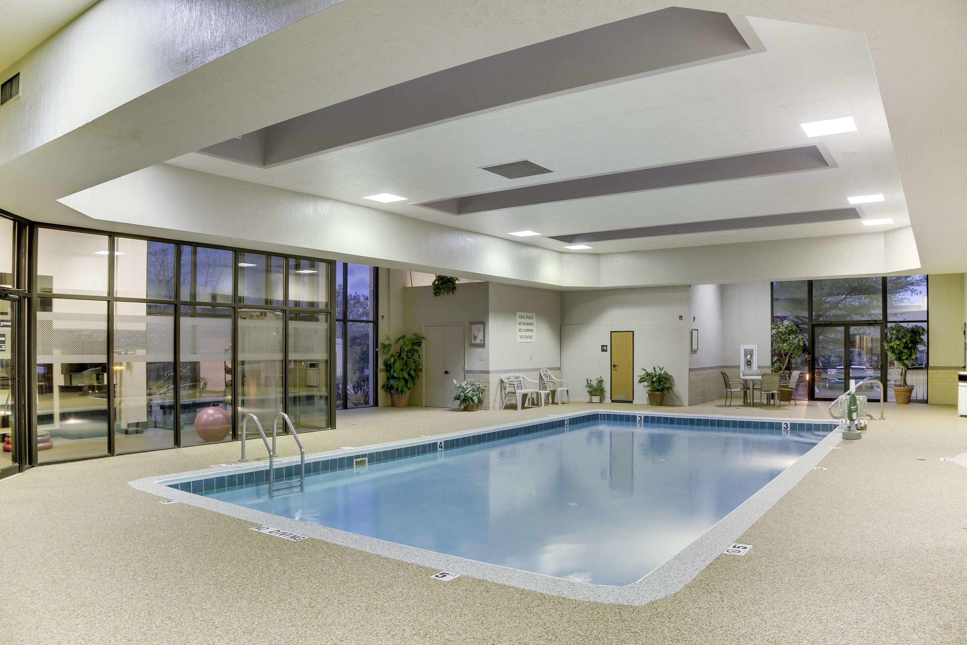 Hampton Inn Pittsburgh Cranberry — photo 5