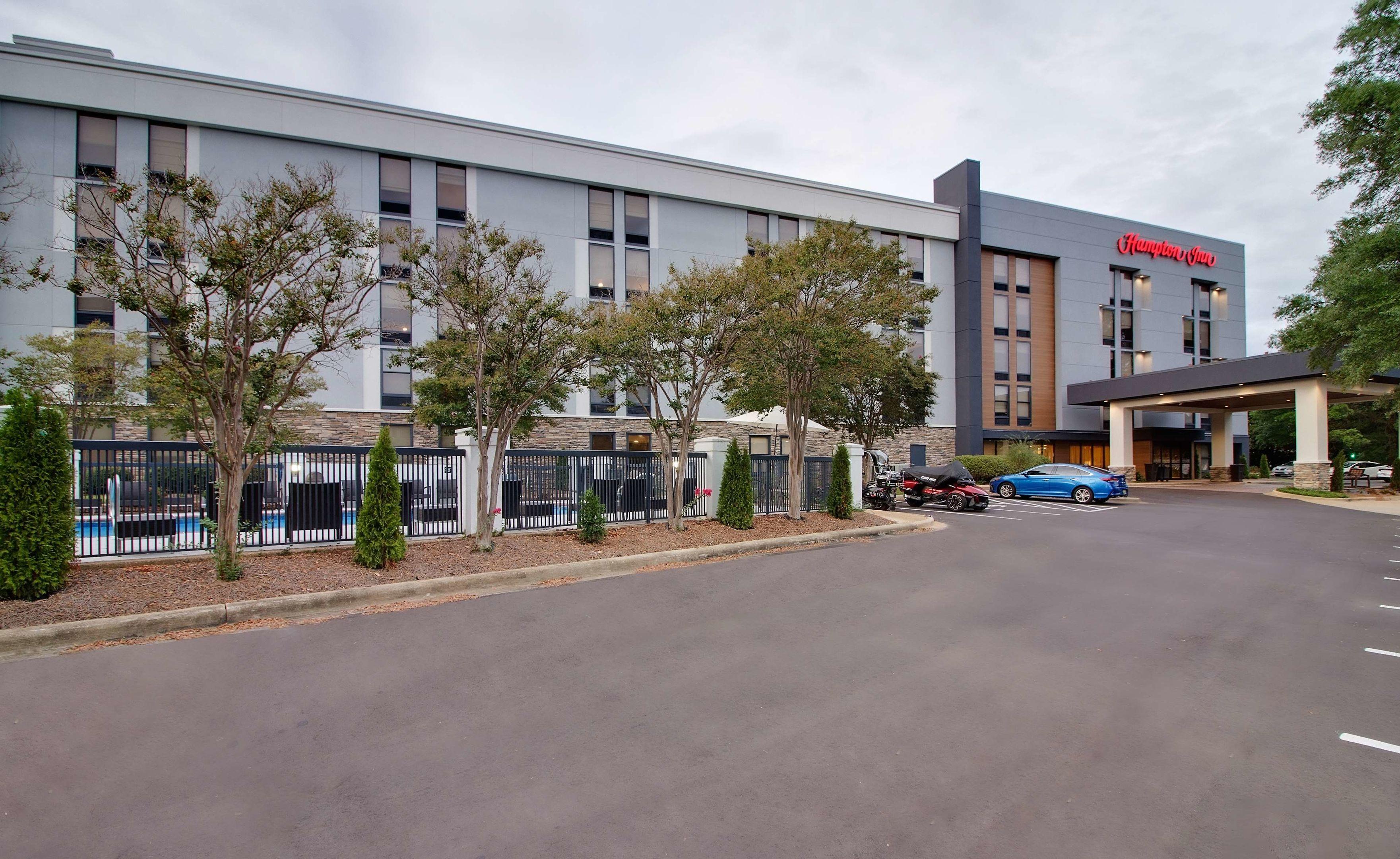 Hampton Inn Birmingham Colonnade — photo 4