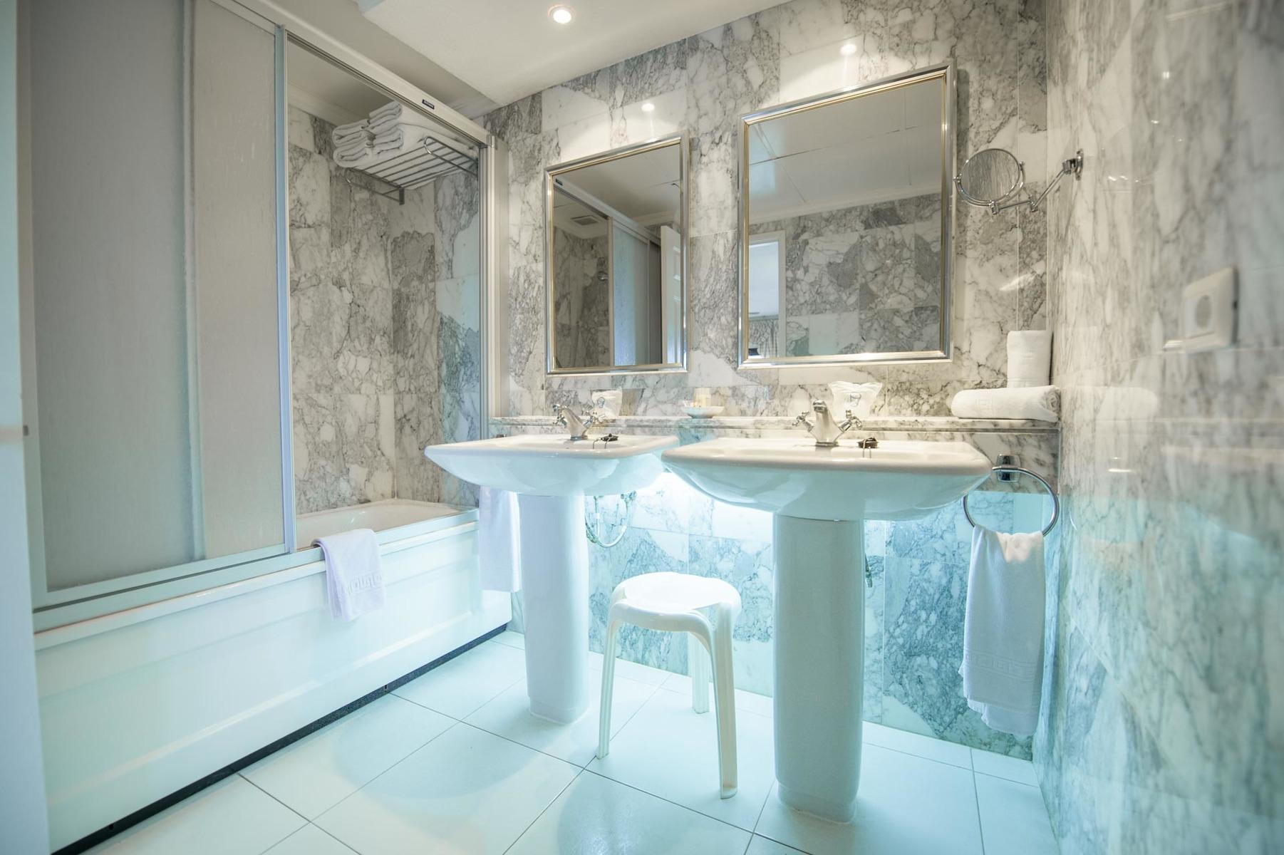 The Suites At Beverly Heights — photo 4