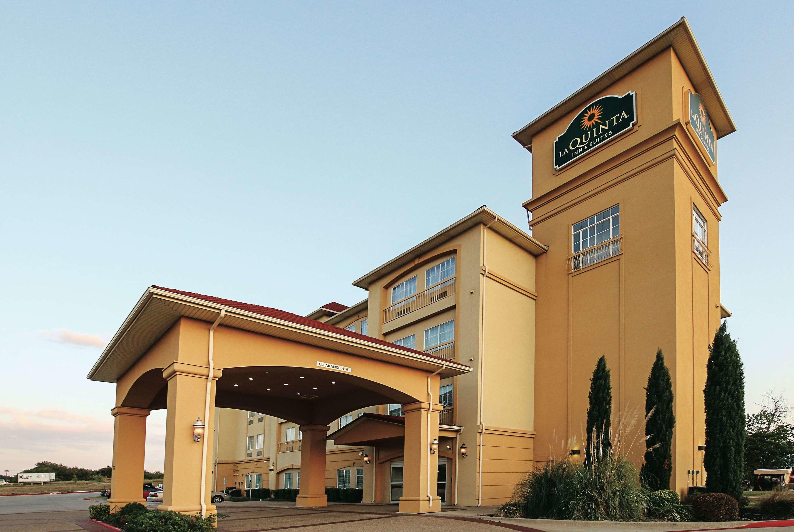 La Quinta Inn & Suites Dallas - Hutchins — photo 4