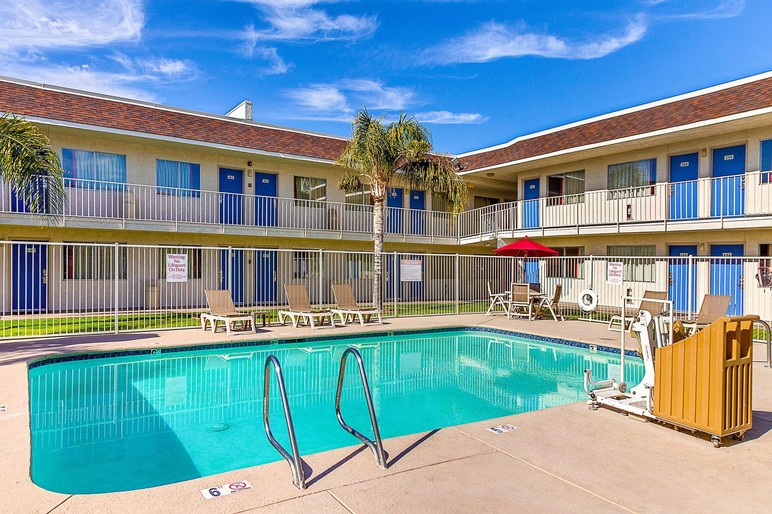Motel 6 Phoenix North Bell Road — photo 4