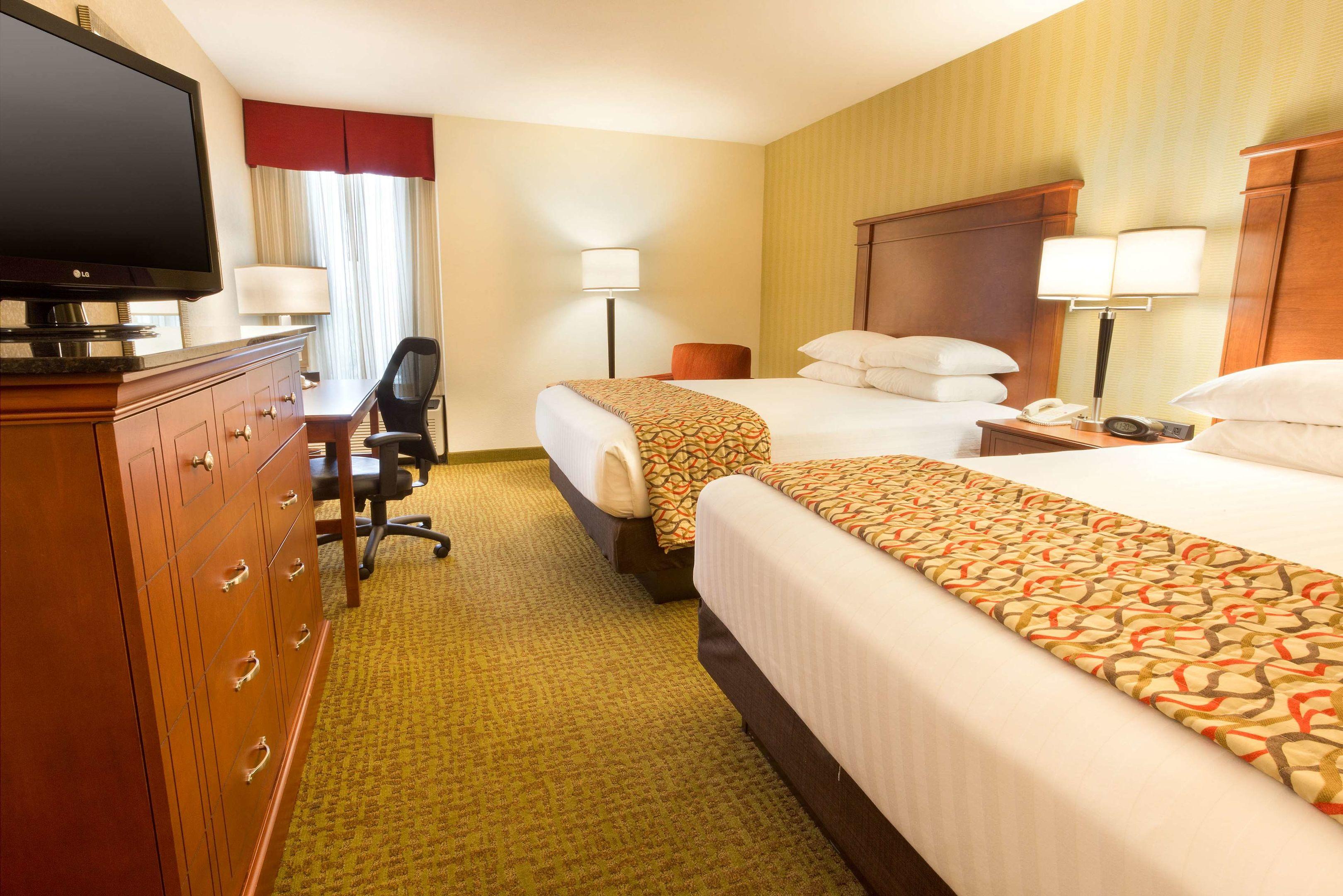 Drury Inn & Suites Charlotte University Place — photo 4