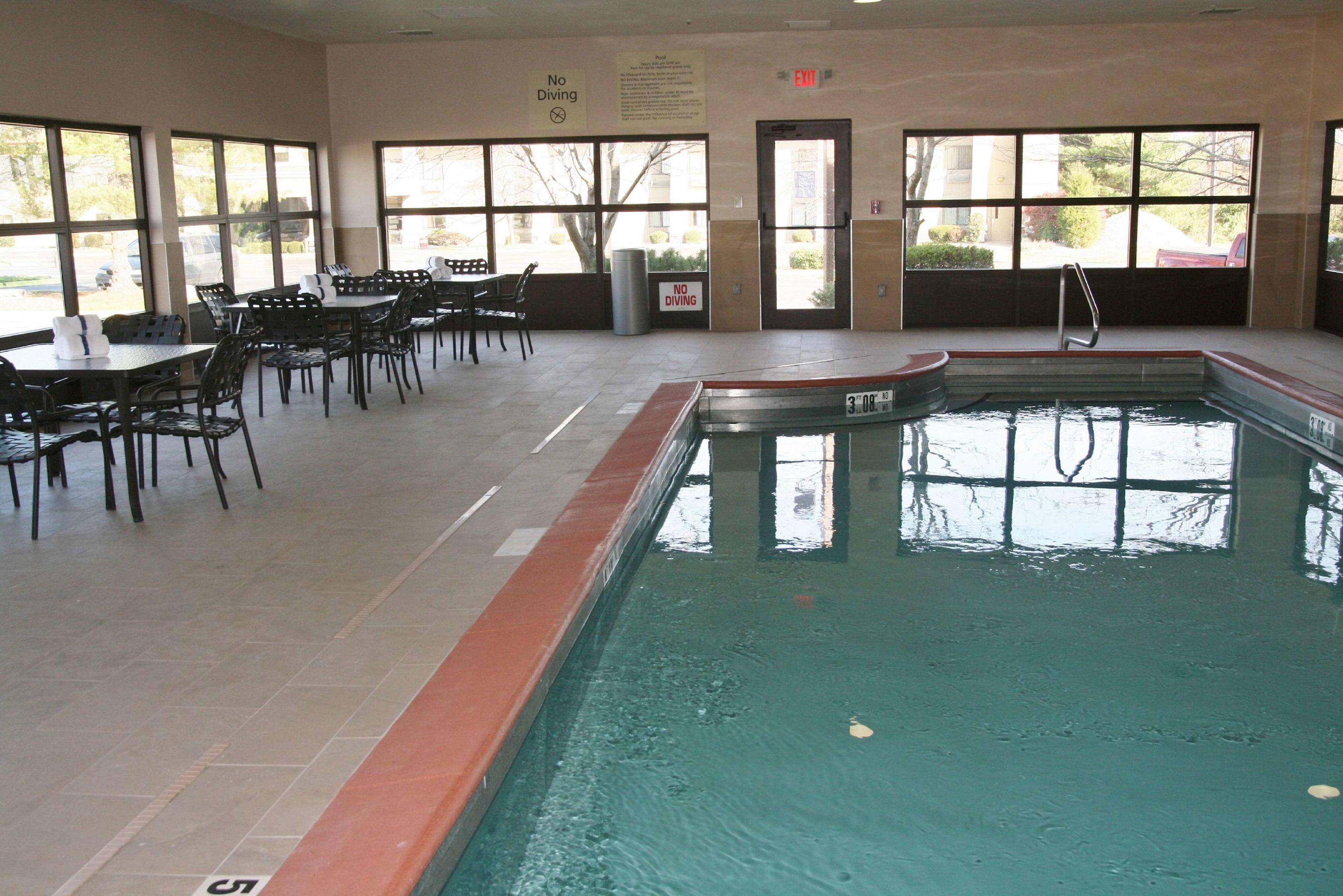 Hampton Inn Corydon — photo 5