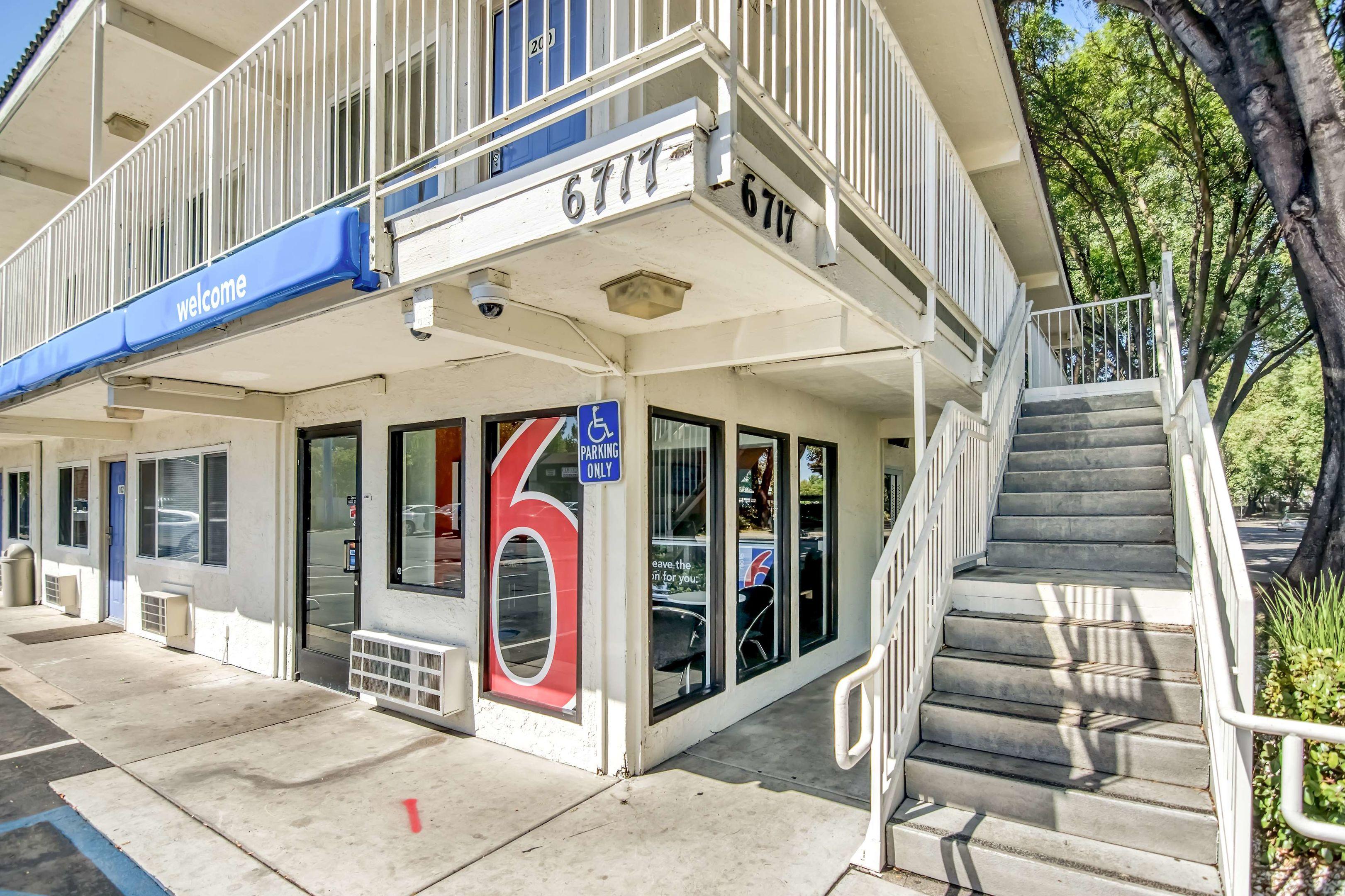 Motel 6 Stockton North — photo 5