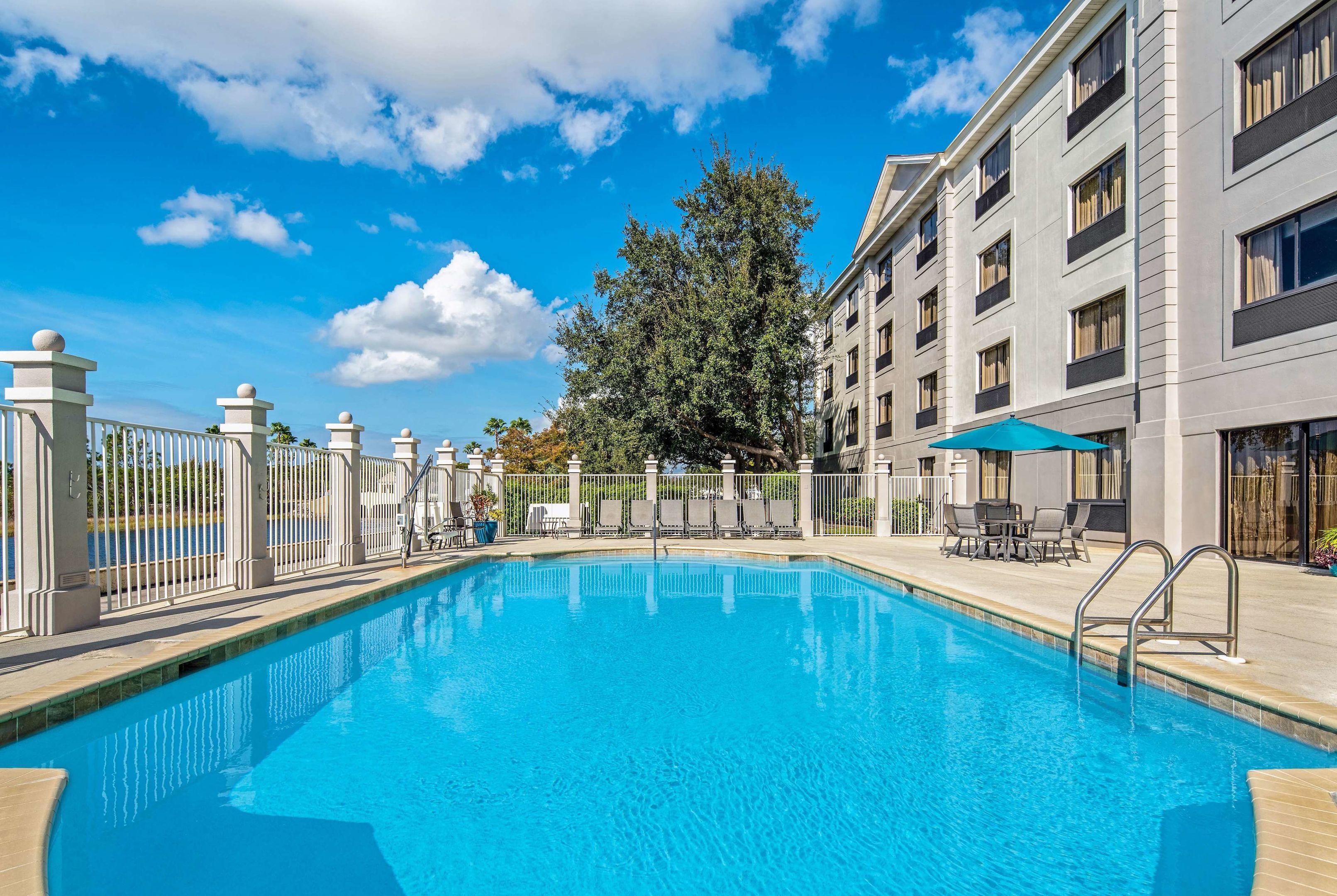 La Quinta Inn & Suites Bonita Springs Naples North — photo 5
