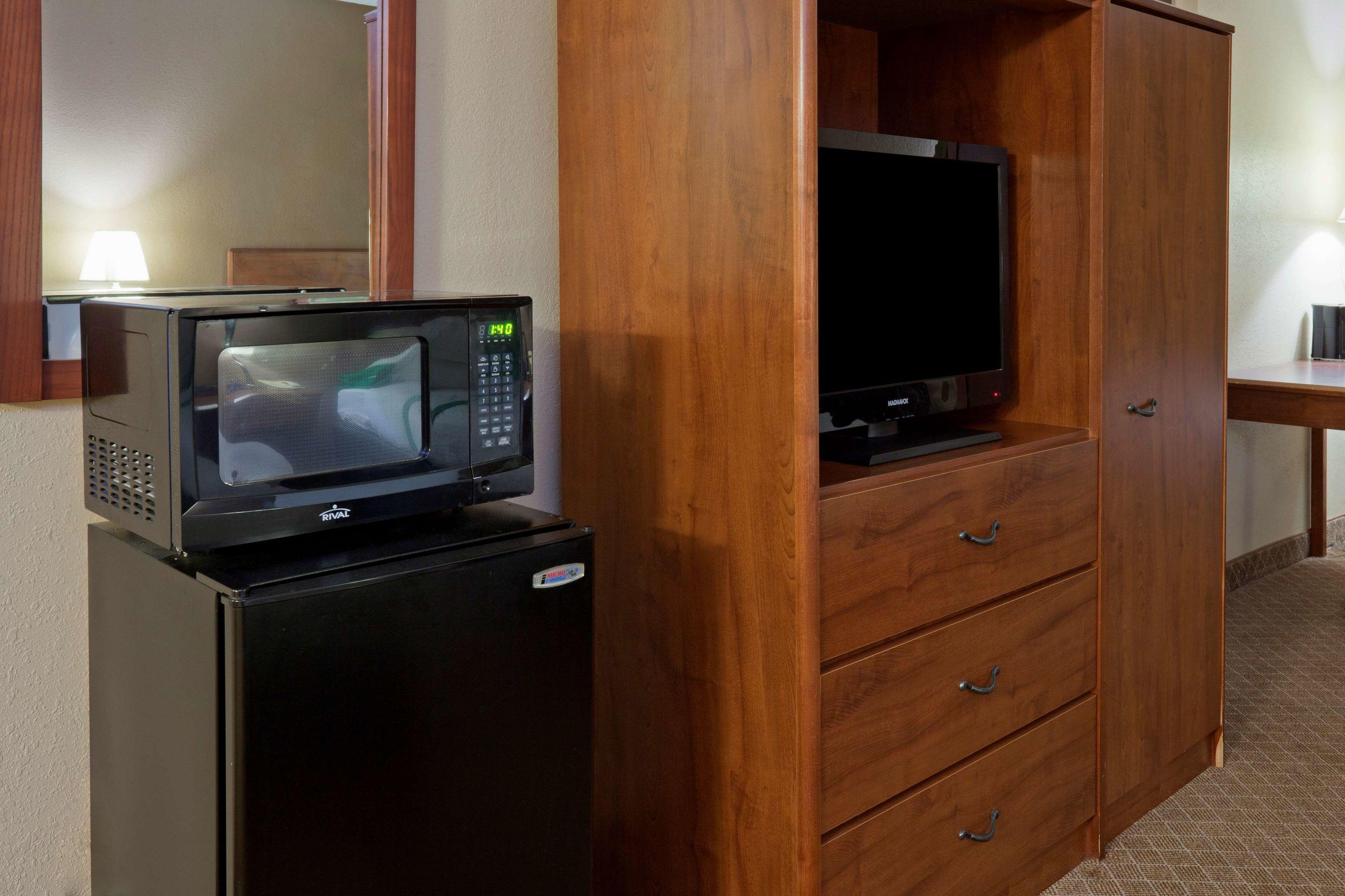 GuestHouse Inn & Suites Rochester — photo 5