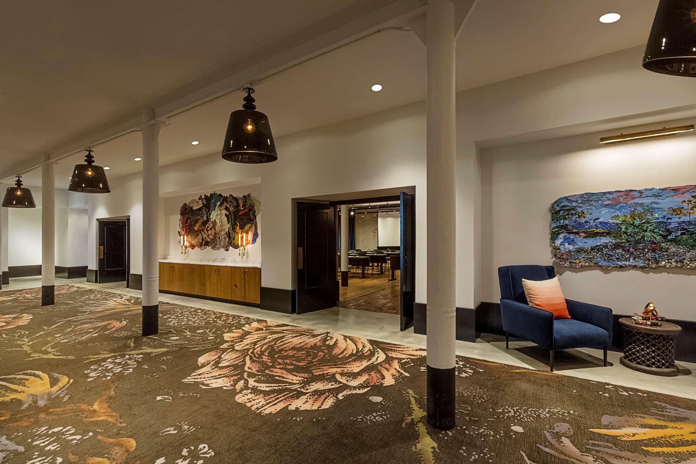 Crossroads Hotel — photo 5