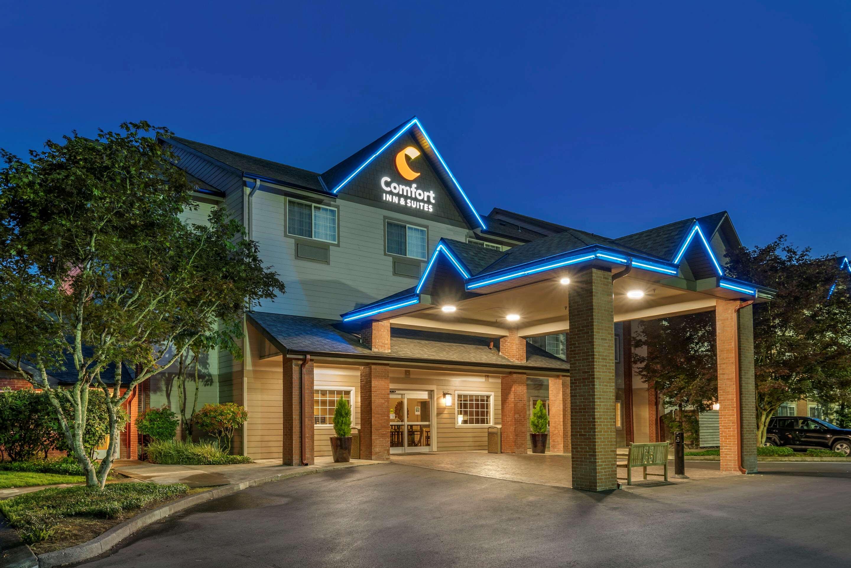 Comfort Inn & Suites — photo 4