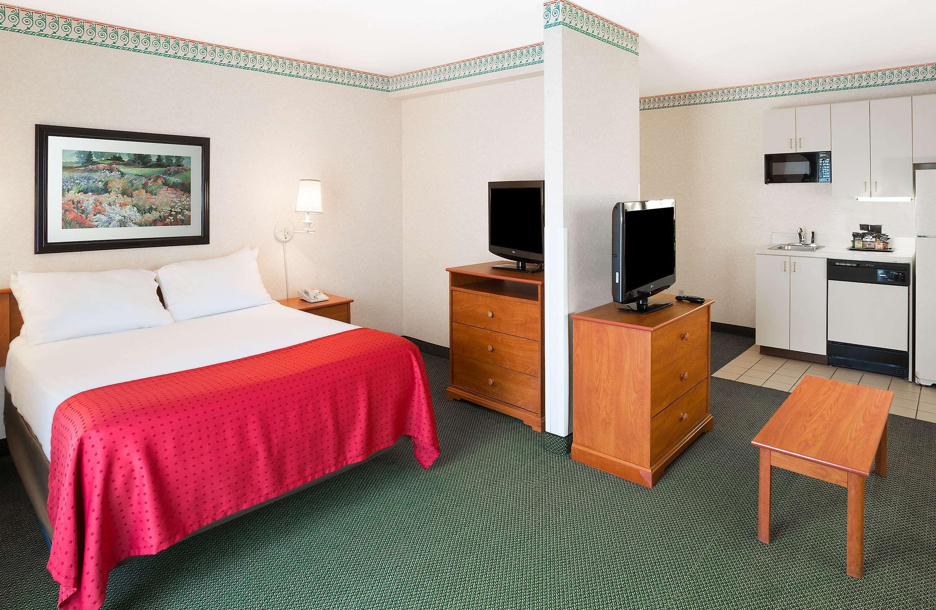 Ramada Price — photo 4