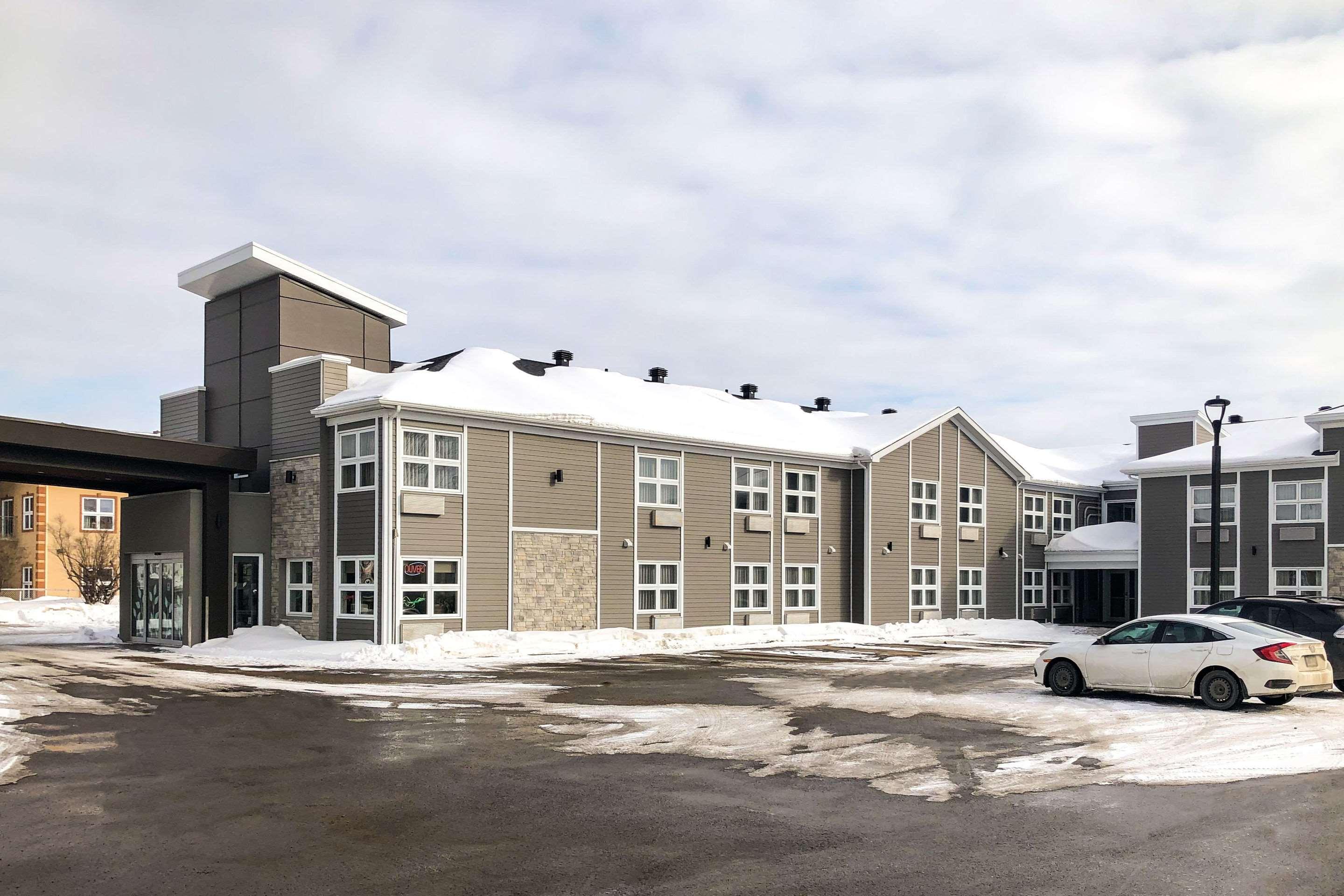 Econo Lodge Montmorency Falls — photo 4