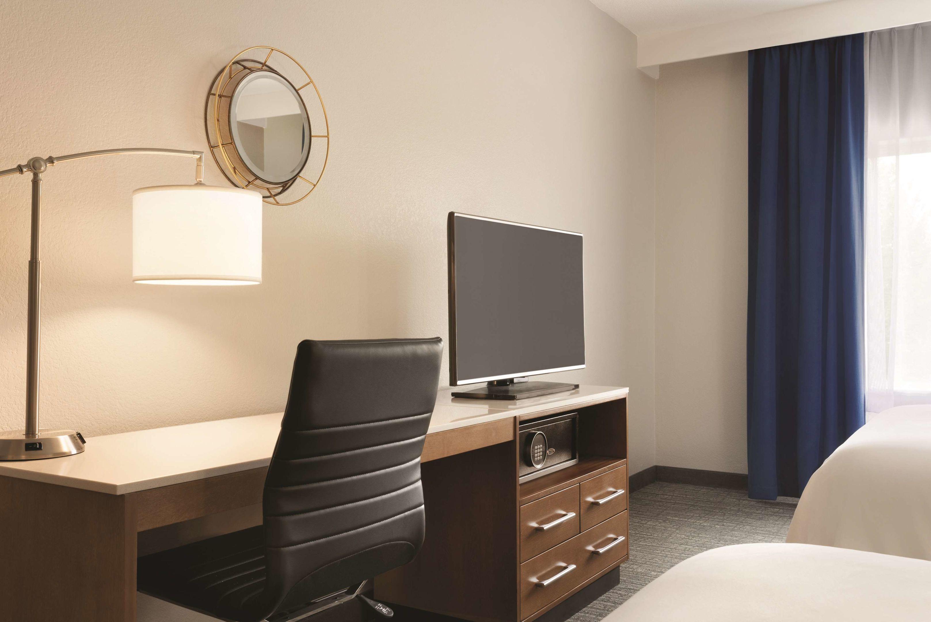 Radisson Ames Conference Center at ISU — photo 4