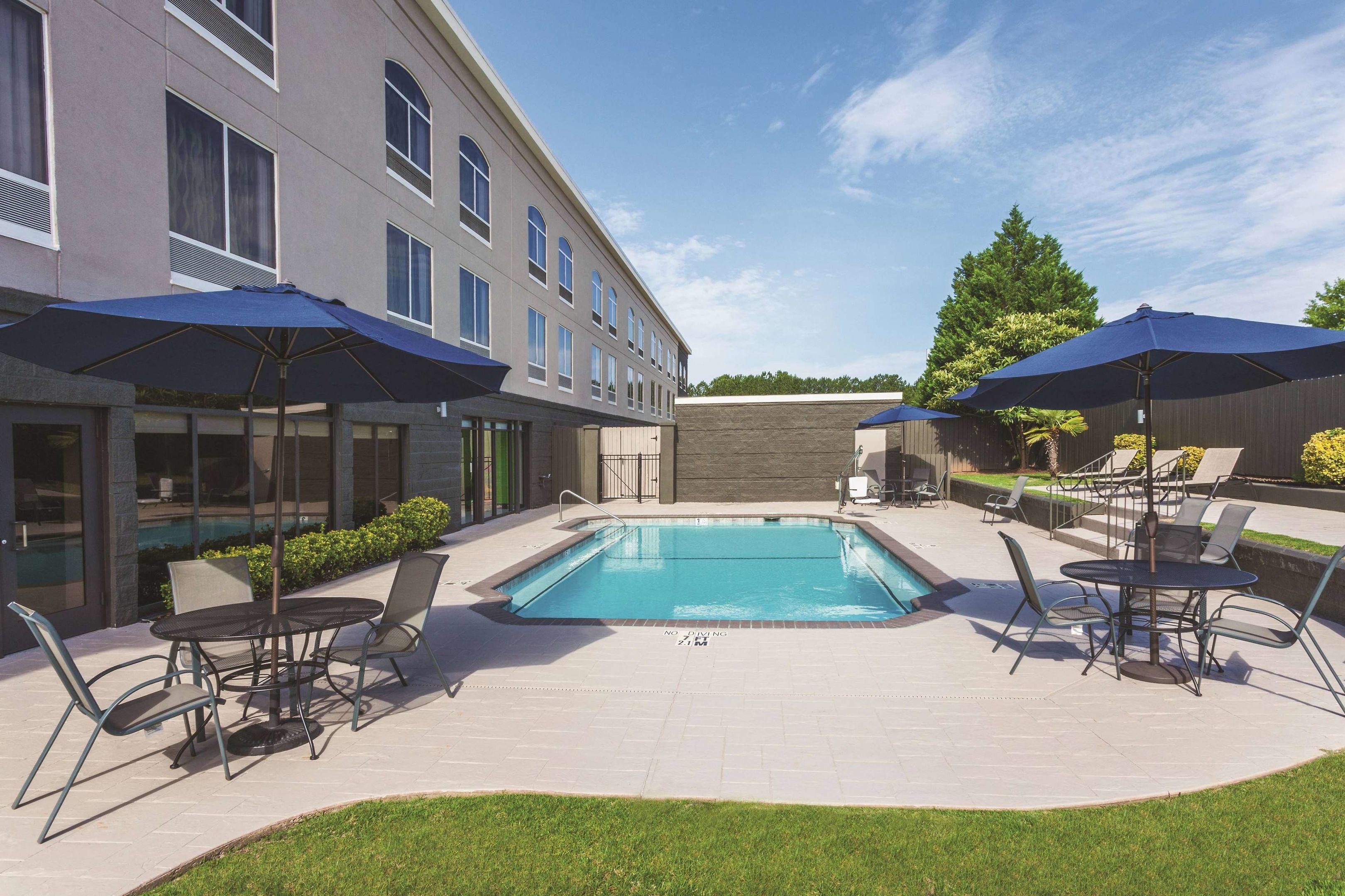 La Quinta by Wyndham Columbus North — photo 5