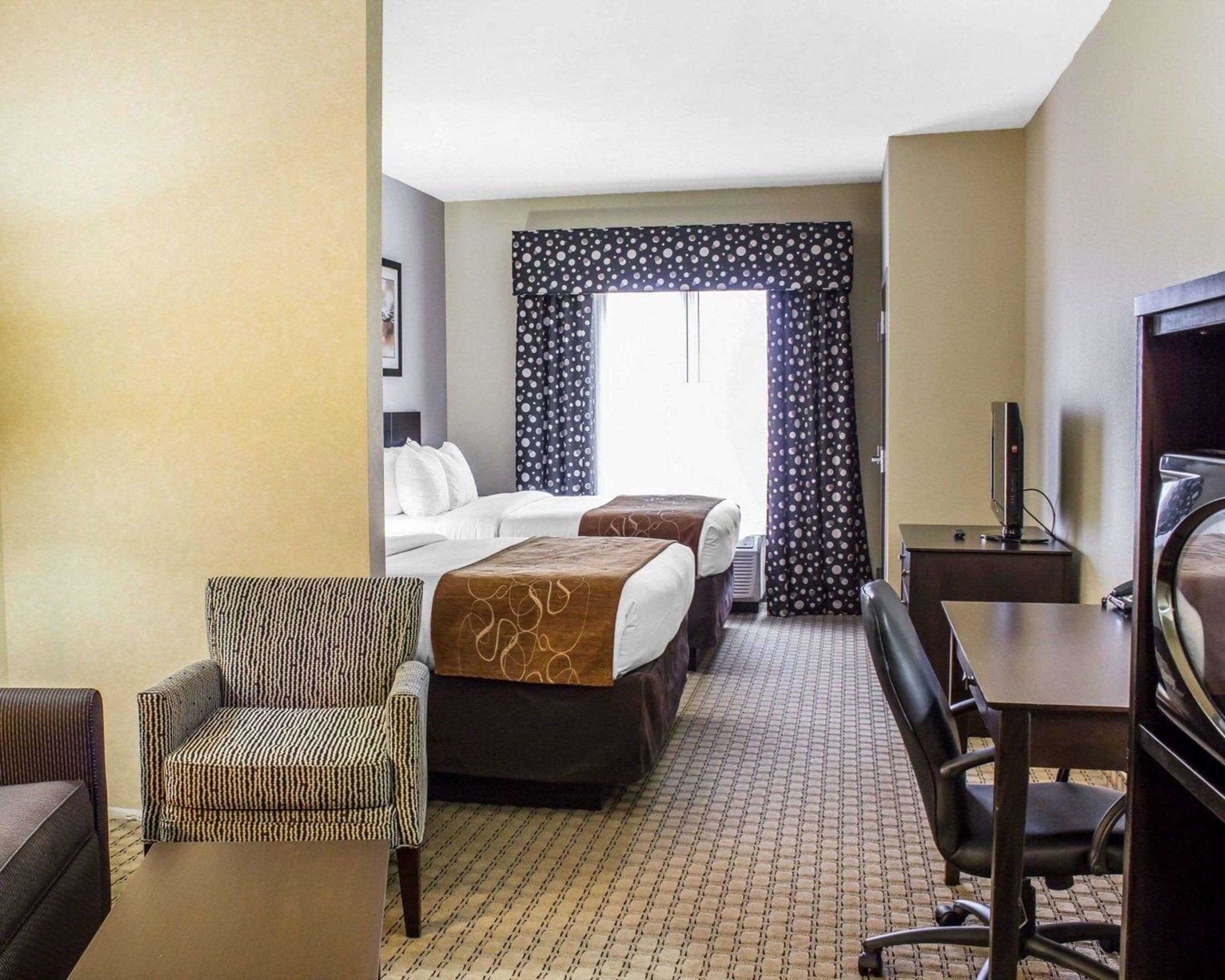 Comfort Suites Wilson — photo 4